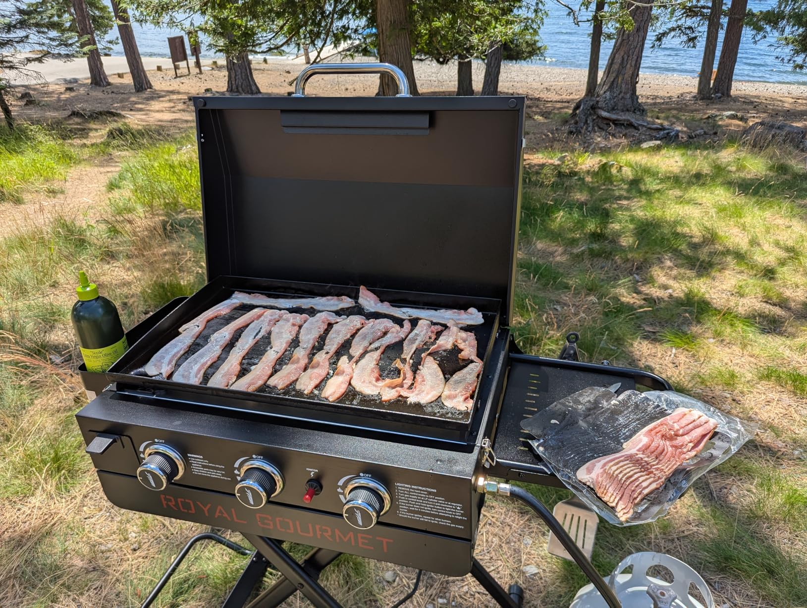 Royal Gourmet PD3001 3-Burner Propane Gas Griddle with Collapsible Stand, 23-Inch Portable Griddle with Side Table & 314 Sq. In. Cooking Area for Camping, Tailgating, Backyard & Patio, Black customer photo 1