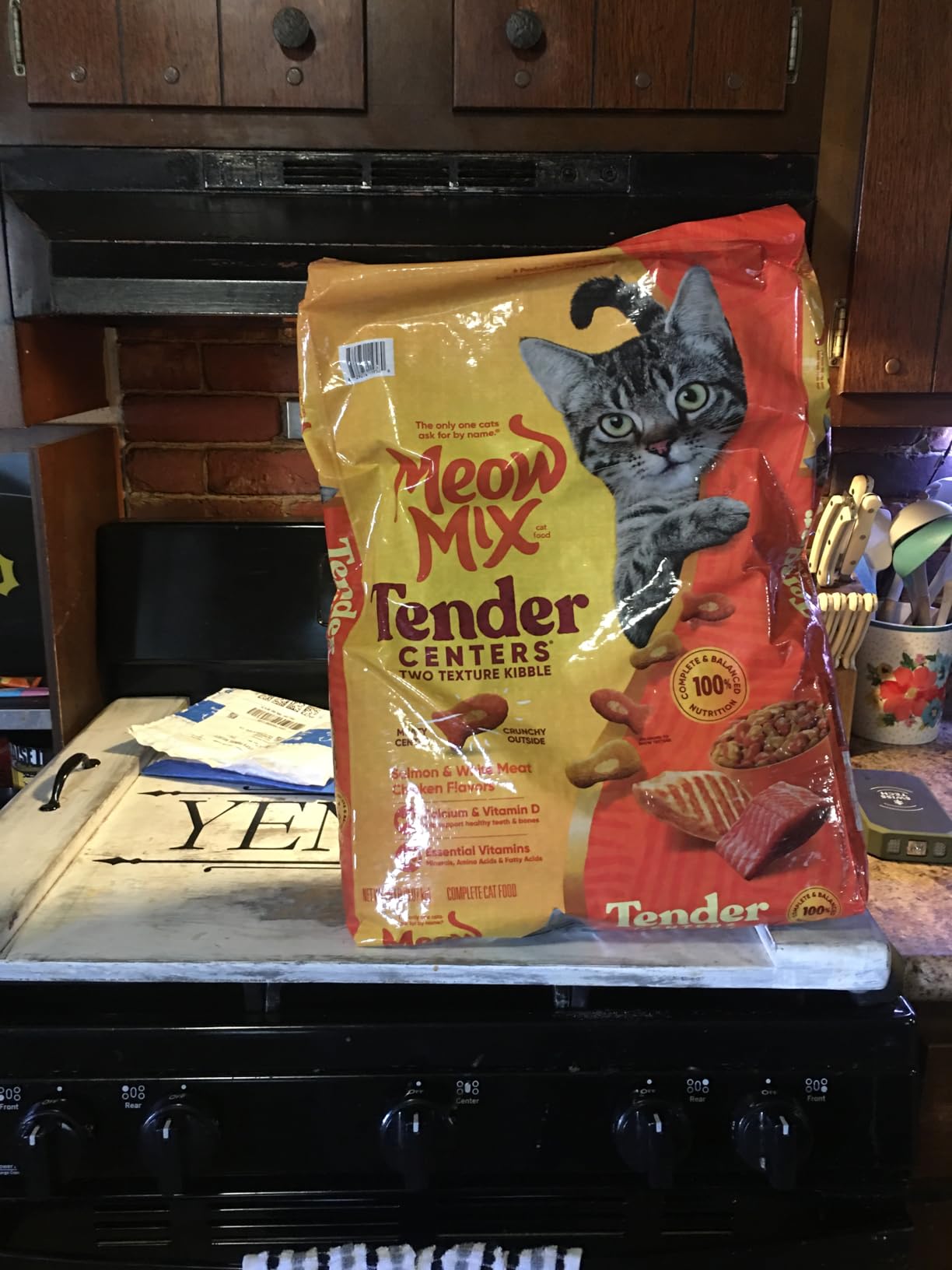 Meow Mix Tender Centers, Salmon & White Meat Chicken Flavors, Dry Cat Food, 20 lb. Bag customer photo 1