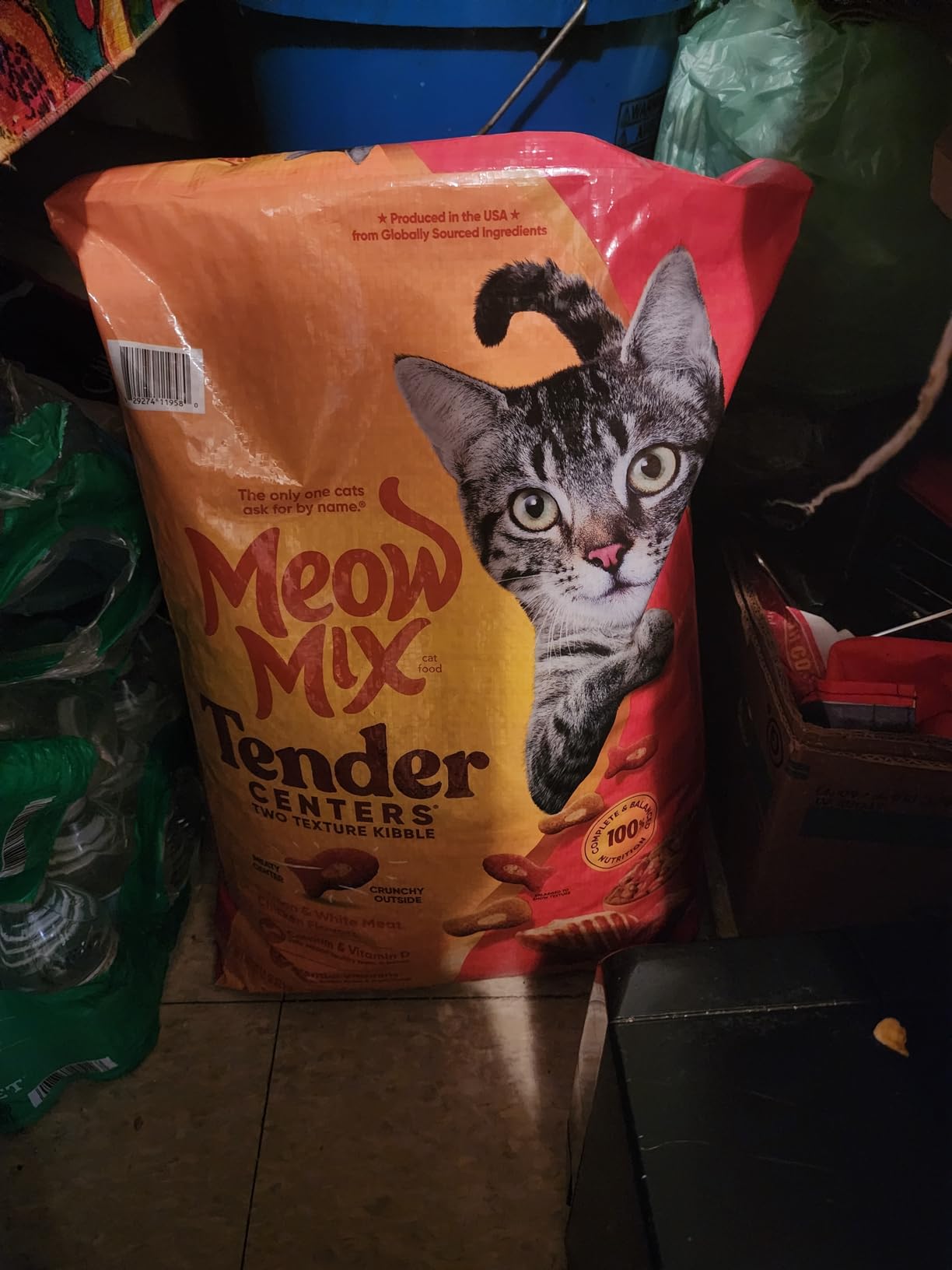 Meow Mix Tender Centers, Salmon & White Meat Chicken Flavors, Dry Cat Food, 20 lb. Bag customer photo 2