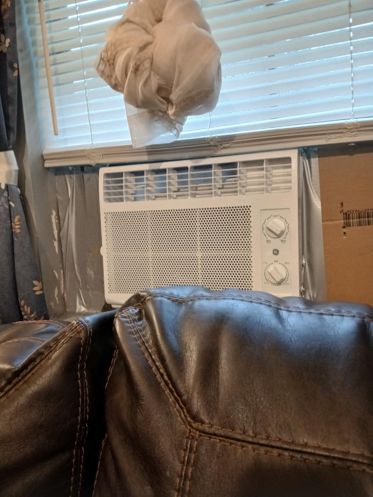 GE Window Air Conditioner Unit, 5,000 BTU for Small Rooms up to 150 sq ft. with Manual Adjustable Fan and Cooling Settings, Perfect for Small Bedroom or Living Room, Easy Install Kit Included, White customer photo 2