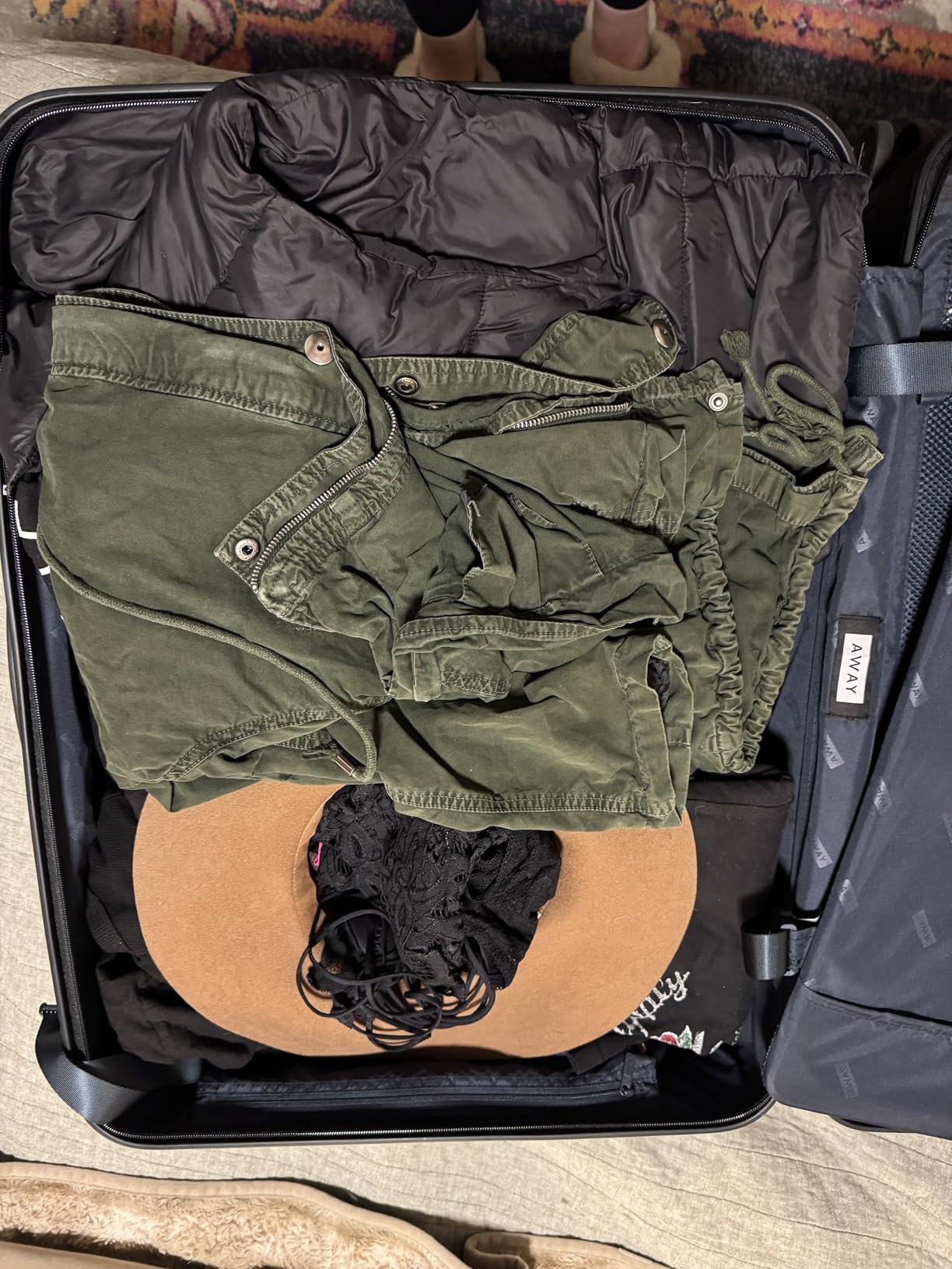 Away Large Checked Luggage - 29-Inch Lightweight Hardside Suitcase with Four WhisperGlide 360 Degree Spinner Wheels, Interior Compression System, TSA-Accepted Lock - Jet Black customer photo 1