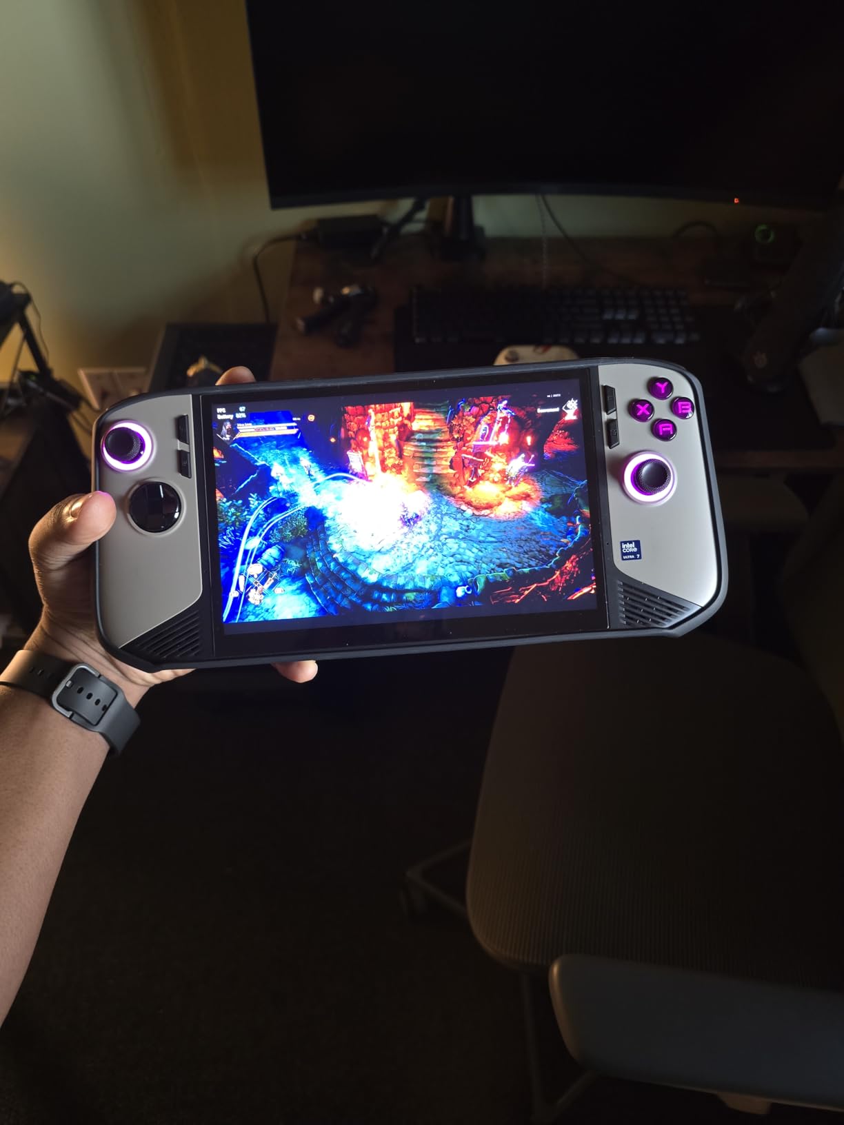 Claw PC Gaming Handheld: Intel Ultra 7-258V, 8