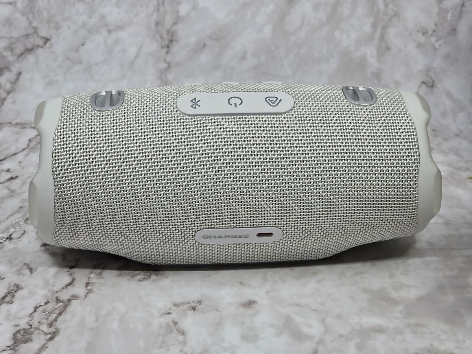 JBL Charge 6 - Portable Waterproof & Drop-Proof Bluetooth Speaker, Bold JBL Pro Sound with AI Sound Boost, 28Hrs of Playtime, Built-in powerbank (Black) customer photo 1