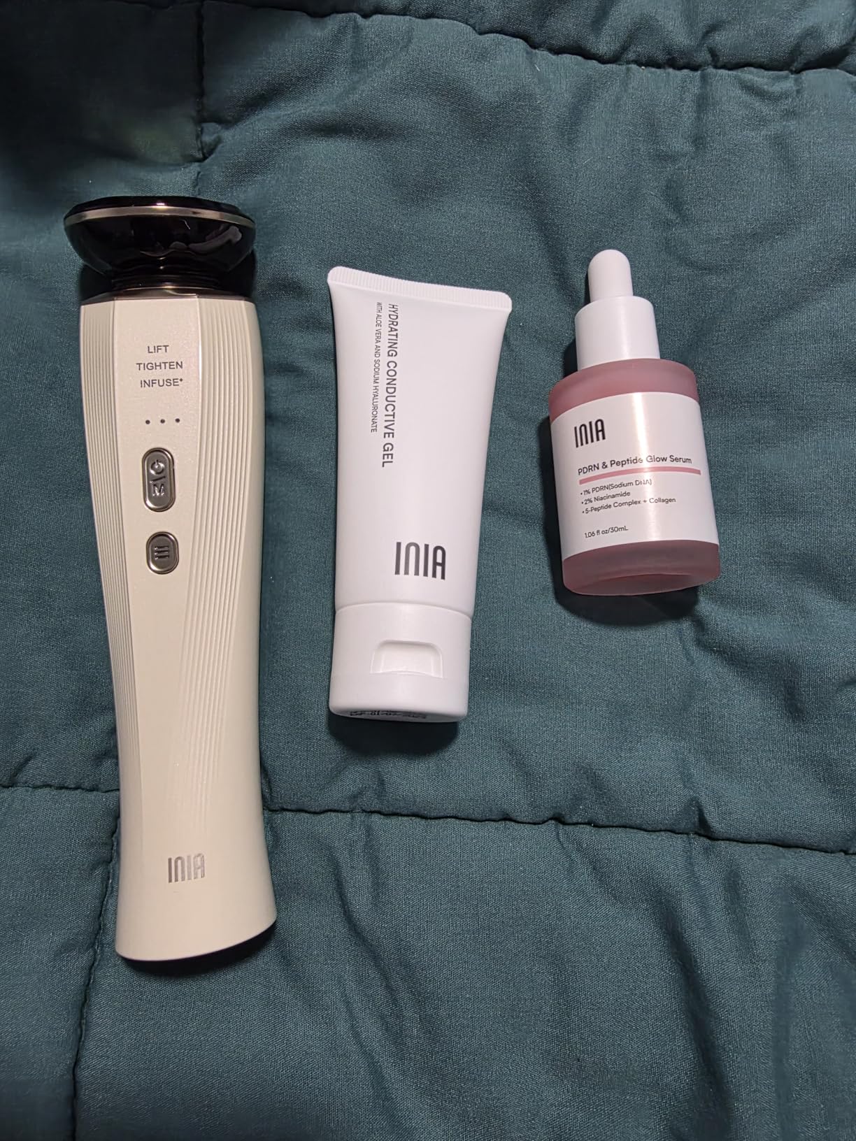 INIA 3-in-1 Skin Tightening Device True Beauty Glow Facial Massager Red Light Therapy for Face and Neck customer photo 1