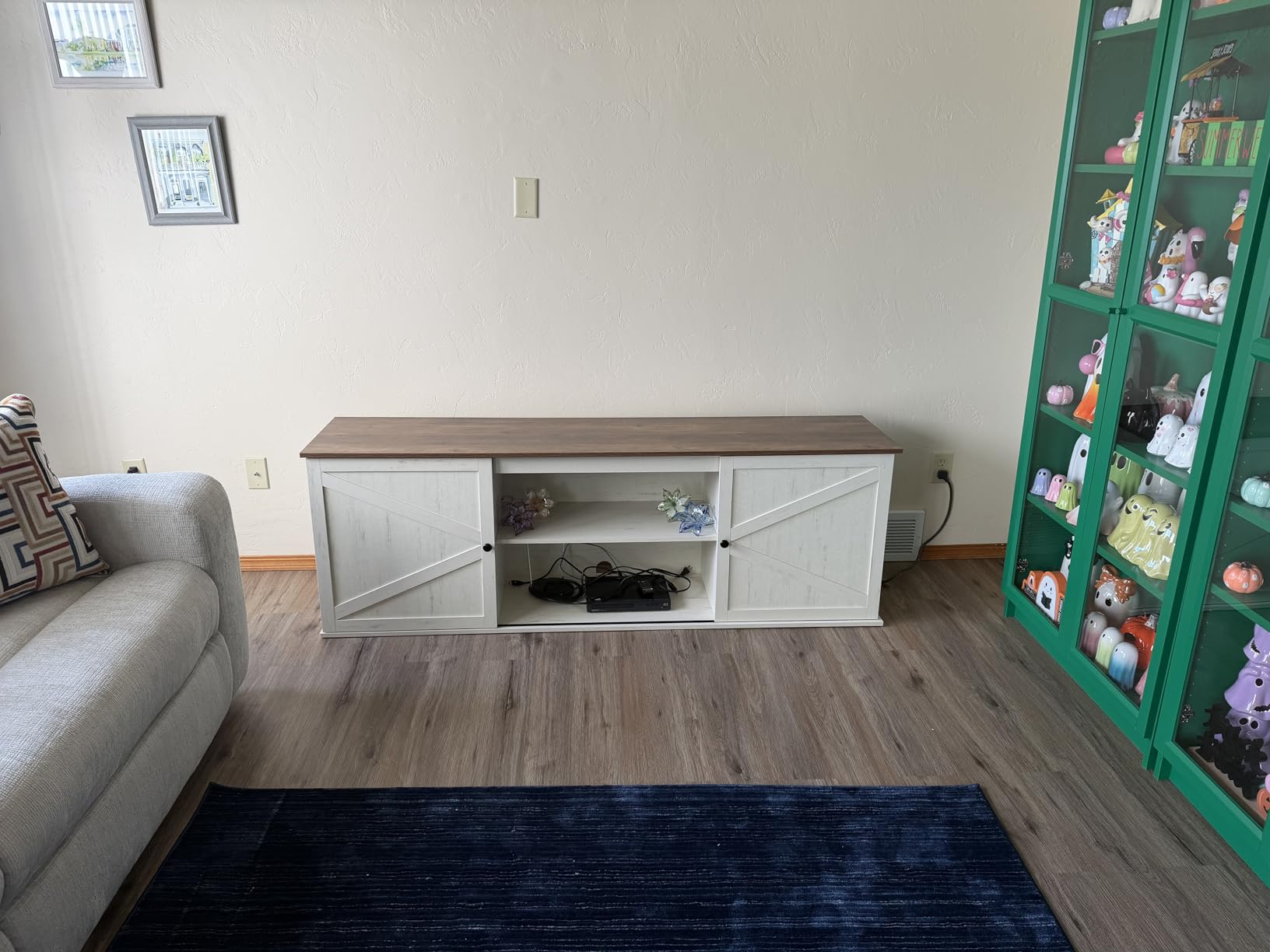 VASAGLE Farmhouse TV Stand for TVs up to 65 Inches, Entertainment Center with Storage Cabinets and Sliding Barn Doors, Media Console Table for Living Room, Rustic White and Honey Brown ULTV535W01 customer photo 2