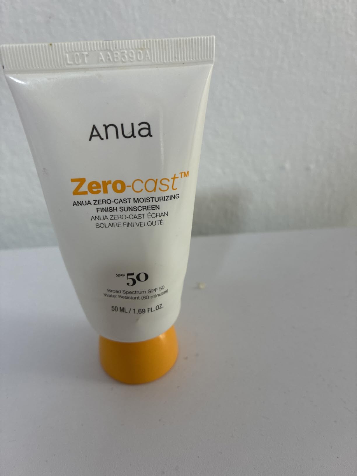 Anua, Zero-Cast Moisturizing Sunscreen SPF 50, Glow Natural Sunscreen for face, No White Cast, Hyaluronic Acid, Niacinamide, Oil-Free, Korean Skincare, 1.69 fl oz customer photo 1