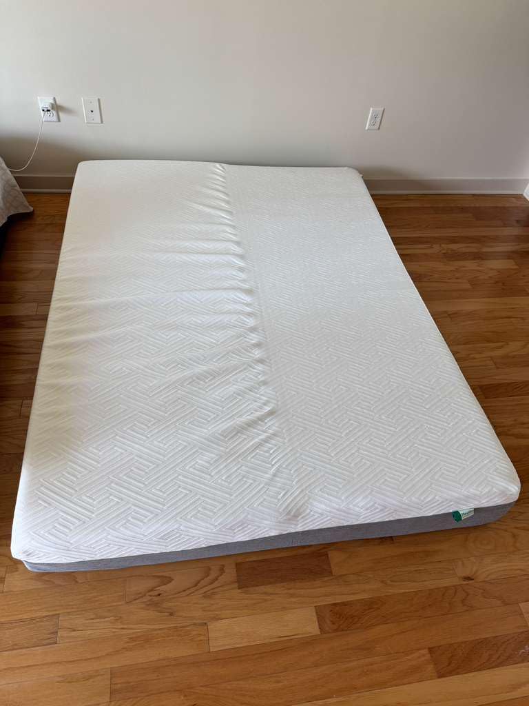 Novilla Bliss Mattress Queen Size, 14 Inch Gel Queen Memory Foam Mattress in a Box for Cooling Comfort & Pressure Relieving, Target Zoned Support for Back Pain Relief, CertiPUR US Certified Foams customer photo 2