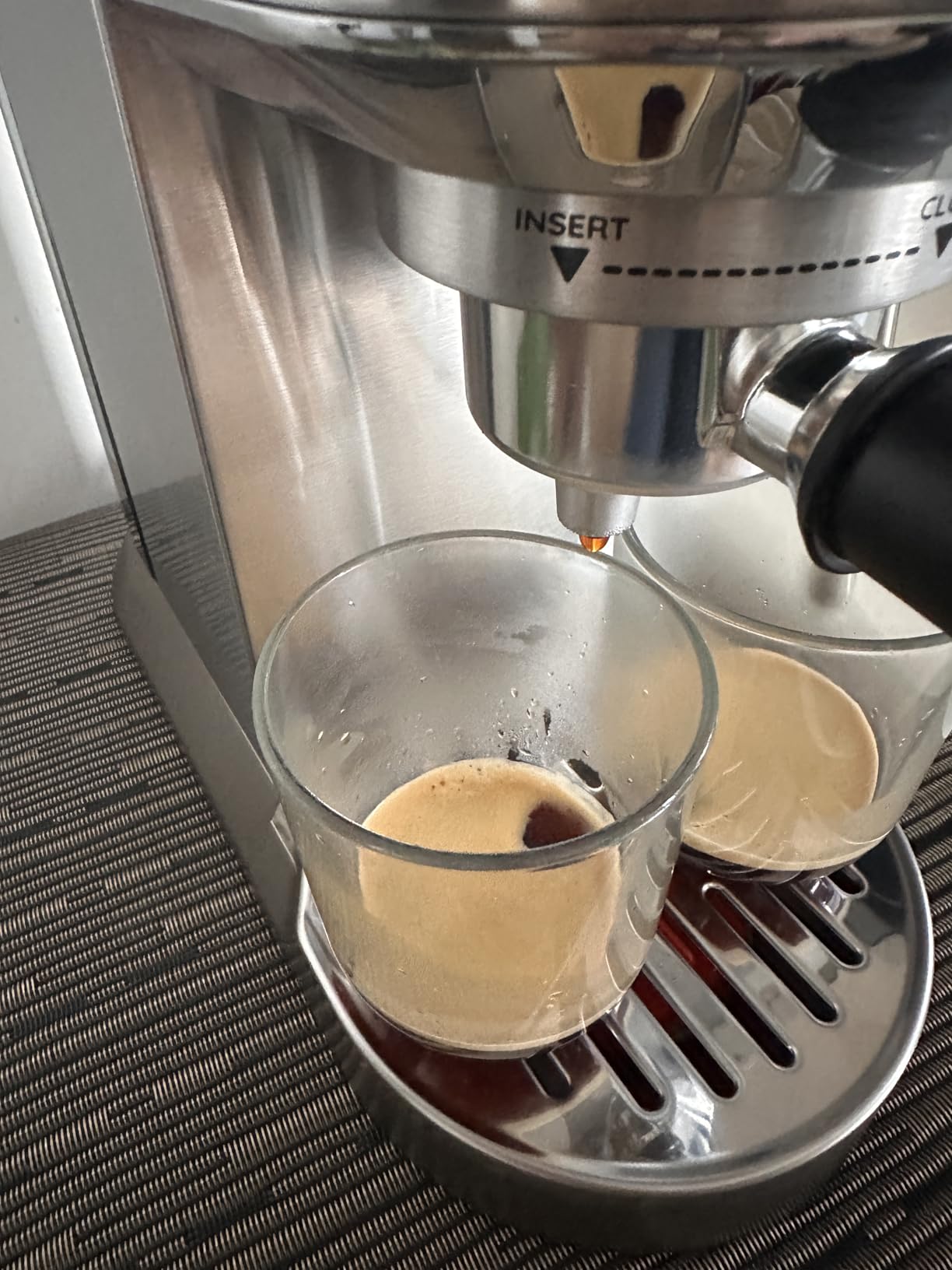 De'Longhi Dedica Duo Compact Espresso Machine - Cold Brew Coffee Maker with Milk Frother Wand - for Espresso, Hot & Iced Coffee, Cappuccinos, Lattes & Home Barista Brewing, Stainless Steel Finish customer photo 1