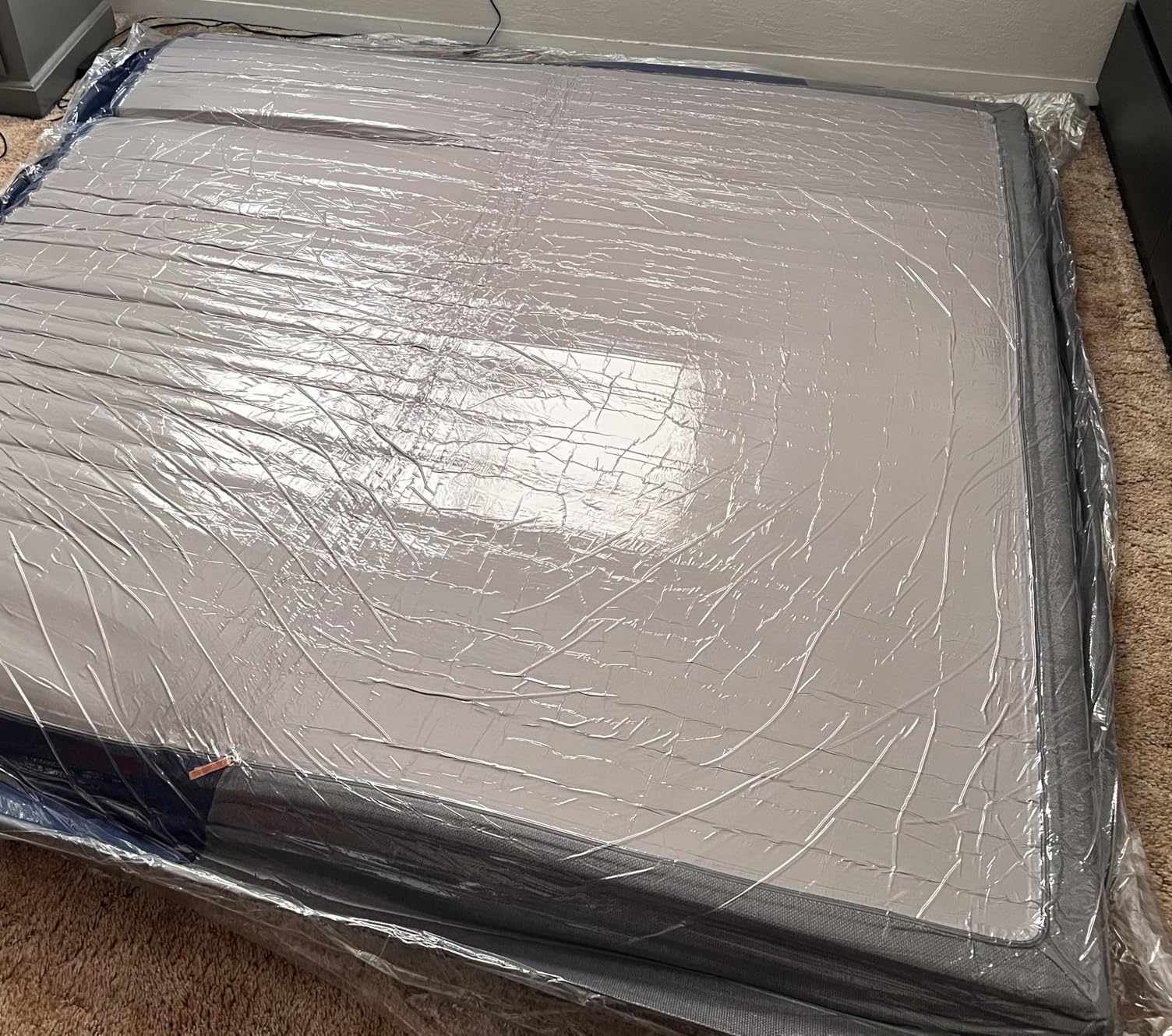 Sweetnight CoolNest 14 Inch King Size Mattress, Cooling King Memory Foam Mattress customer photo 1