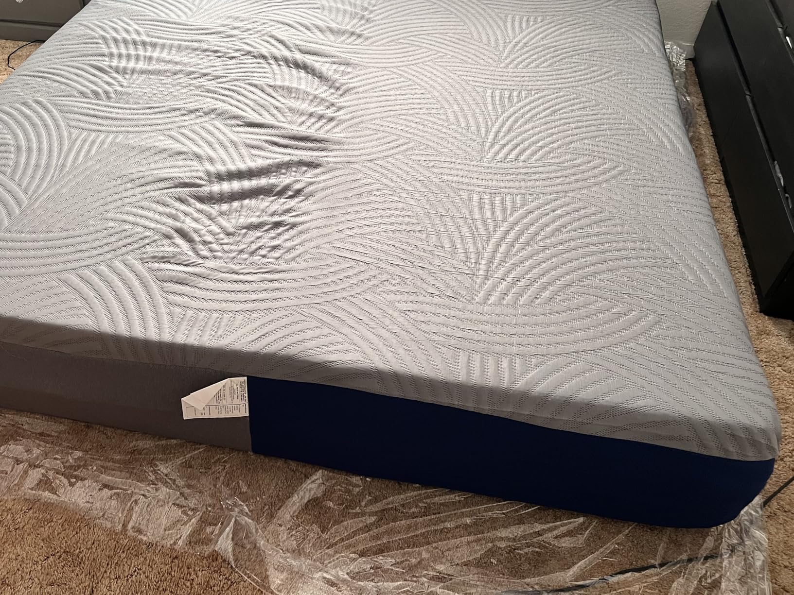 Sweetnight CoolNest 14 Inch King Size Mattress, Cooling King Memory Foam Mattress customer photo 2
