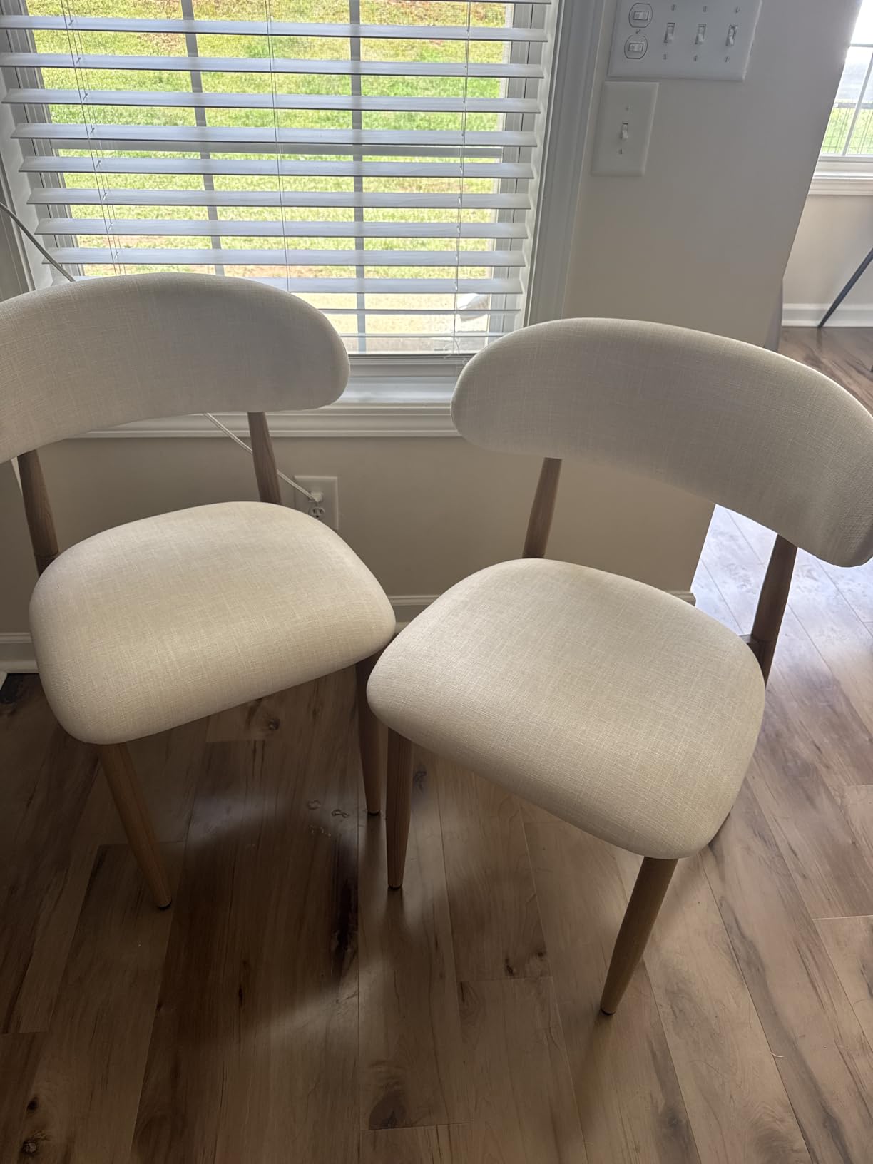 UVV Dining Chairs Set of 4, Metal Kitchen Chairs with Modern Fabric Upholstered for Dining Room, Beige customer photo 2