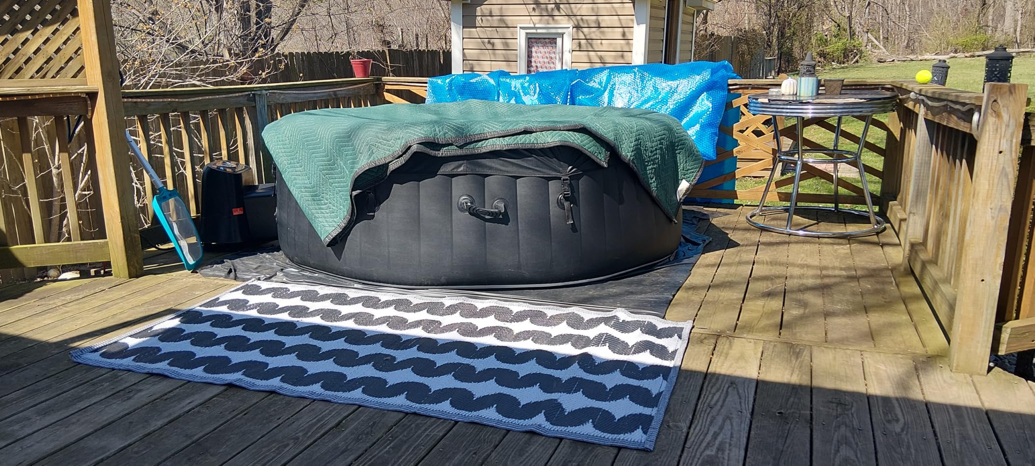 NAIZEA Inflatable Hot Tub - Outdoor Hot Tubs 4 to 6 Person, Portable Blow Up Spa Square Portable Hot Tub, 130 Soothing Bubble Air Jets, Cover, 2 Filter, 240 Gallon,77x77x25 in customer photo 1