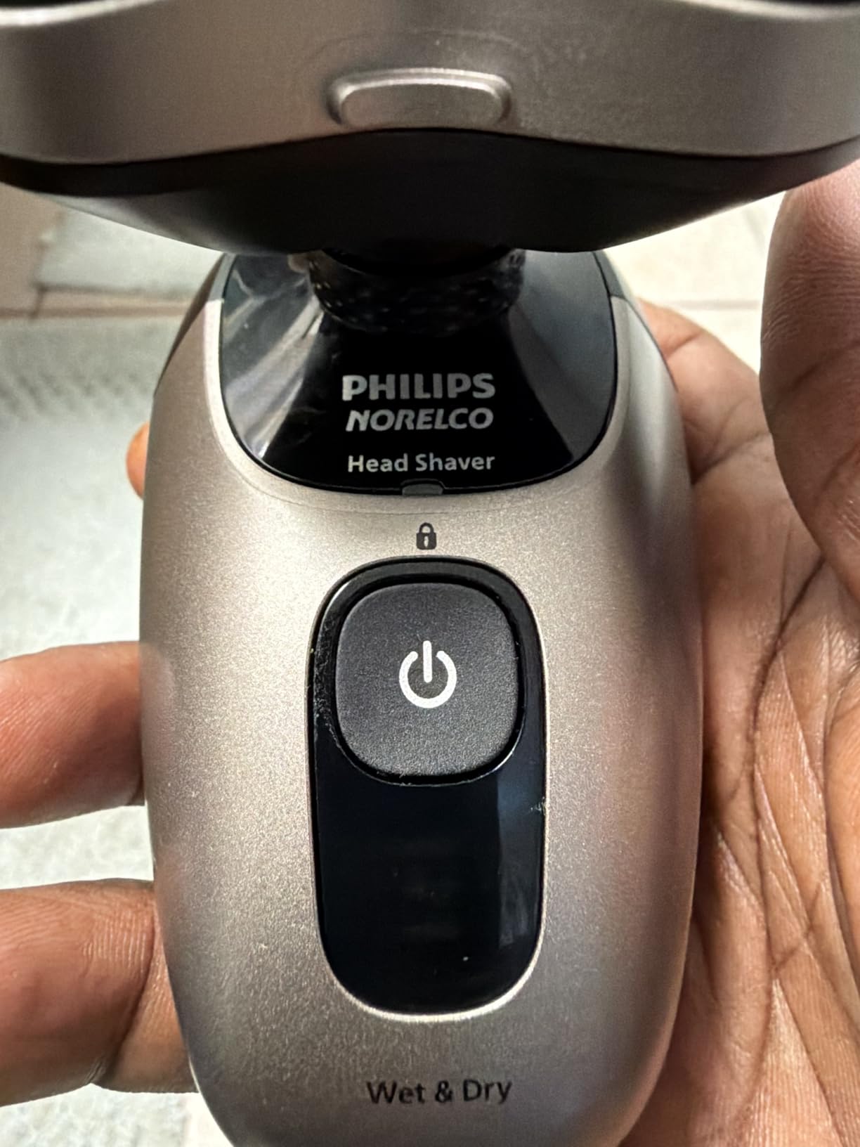 Philips Norelco Head Shaver Pro 9000 Series - Electric Shaver for Men and Women, 360-Degree Flexing Head and ComfortCut Blades for Clean Shave, Gentle on Skin, Model HS9980/40 customer photo 1