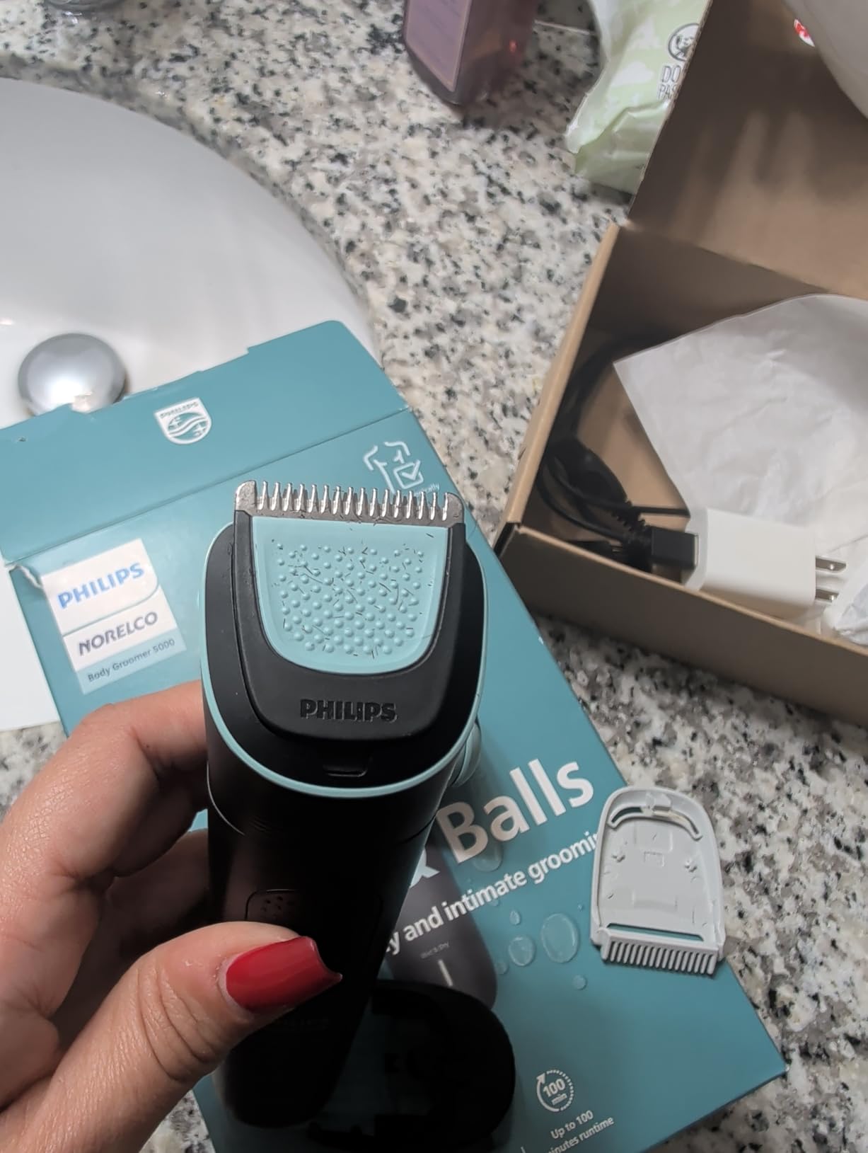 Philips Norelco Body Groomer 5000 Series, Intimate Hair Shaver & Trimmer for Men with Interchangeable & Adjustable Full Body Trim & Shave Heads, 100% Showerproof, BG5490/50 customer photo 1