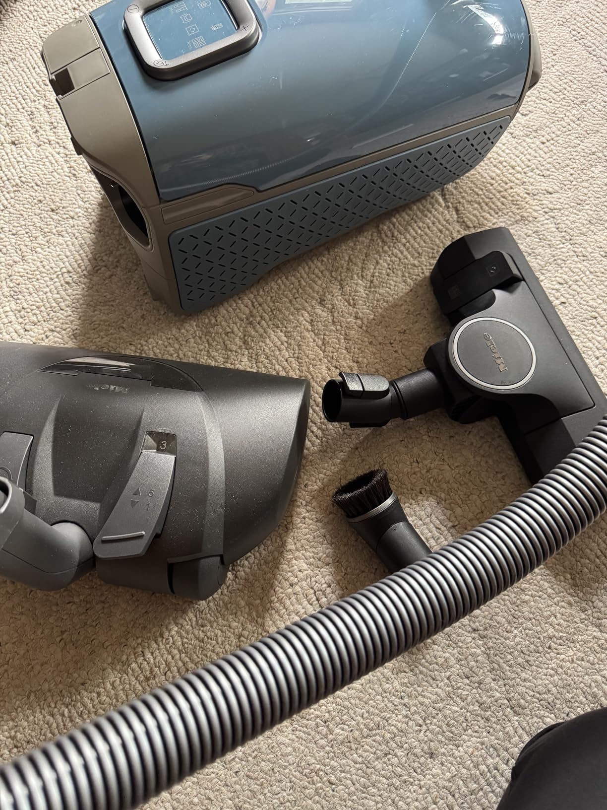 Miele Guard L1 Bagged Canister Vacuum Cleaner with LED Display Panel, Nordic Blue/Space Grey customer photo 1