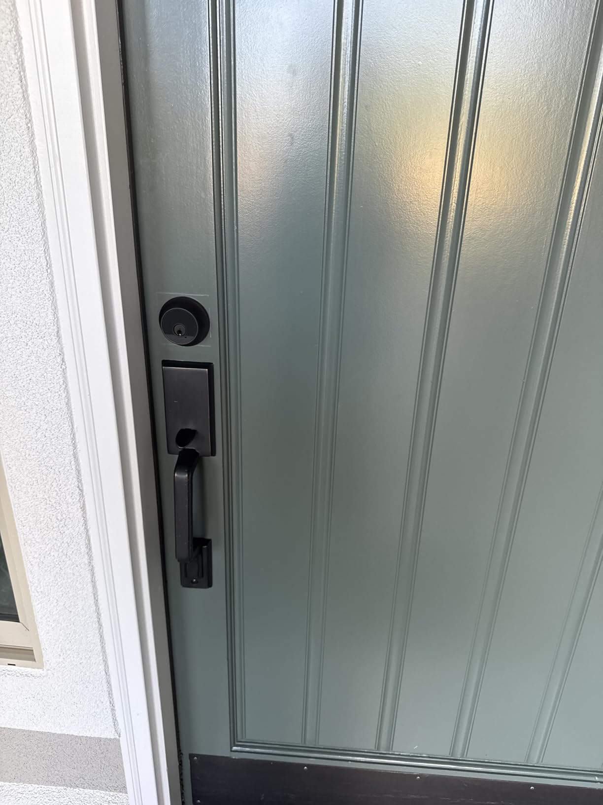 Level Lock Pro - World's Smallest, Fastest, Innovative Smart Lock - Matter-Over-Thread Deadbolt Plus Apple Home Key - Keyless & Remote Access via Apple, Alexa, Google Home, SmartThings (Matte Black) customer photo 2