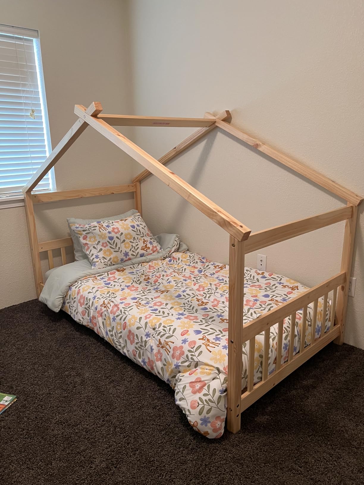 Giantex Full Size Floor Bed, Solid Wood Montessori House Bed with Roof, Headboard and Footboard, Low Full Bed Frame for Kids Teens Girls Boys, No Box Spring Needed, Natural customer photo 2