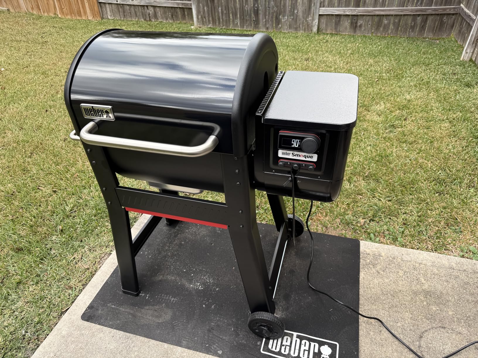 Weber Smoque 22-Inch Pellet Smoker, Black - Outdoor BBQ Pellet Grill Up to 500 Degrees with SmokeBoost customer photo 1
