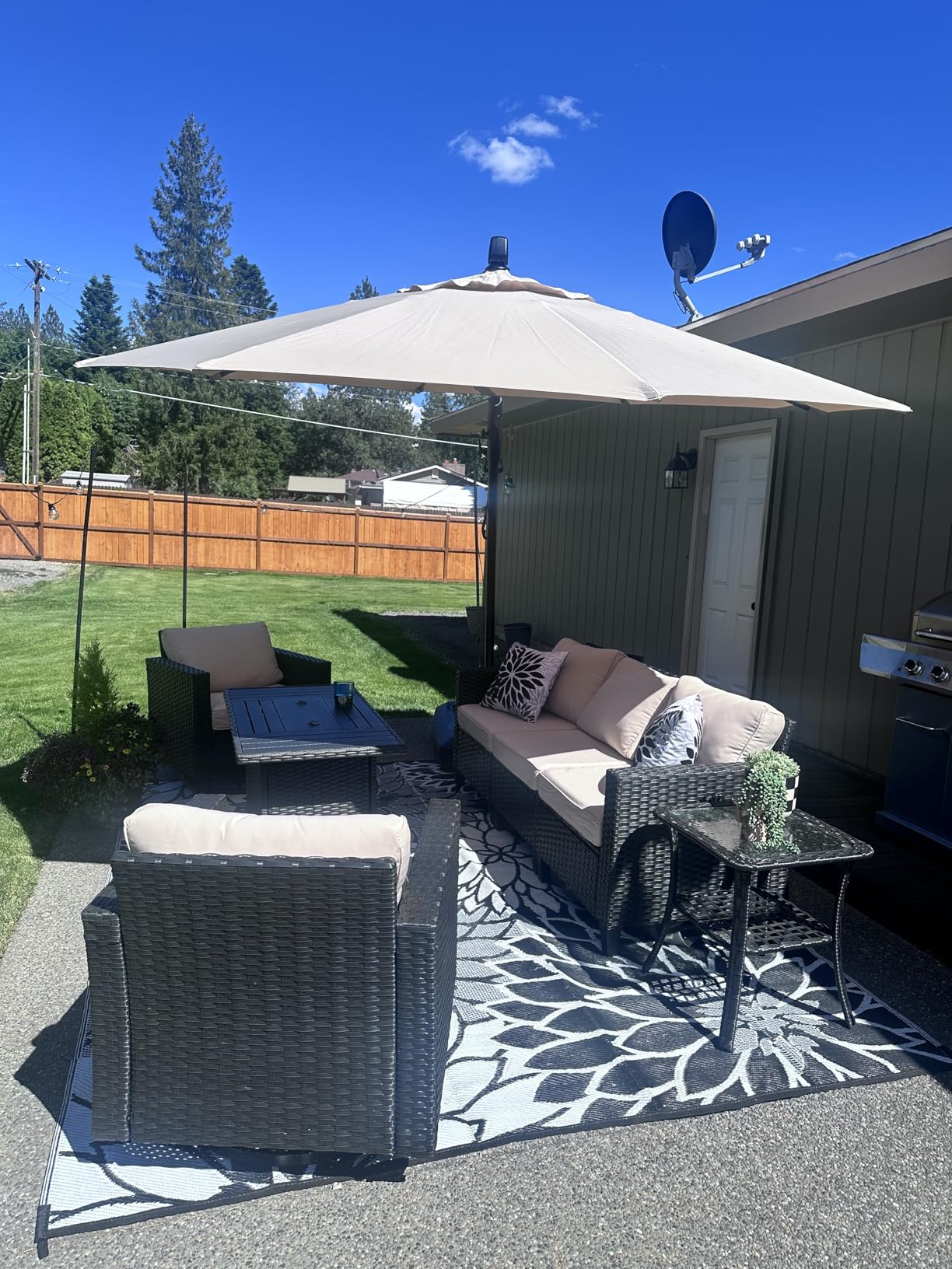 Grand patio 12 FT Sunbrella Cantilever Umbrella with Base Outdoor Aluminum Offset Umbrella with Tilt Adjustment (Charcoal, 12 FT-SUNBRELLA) customer photo 1