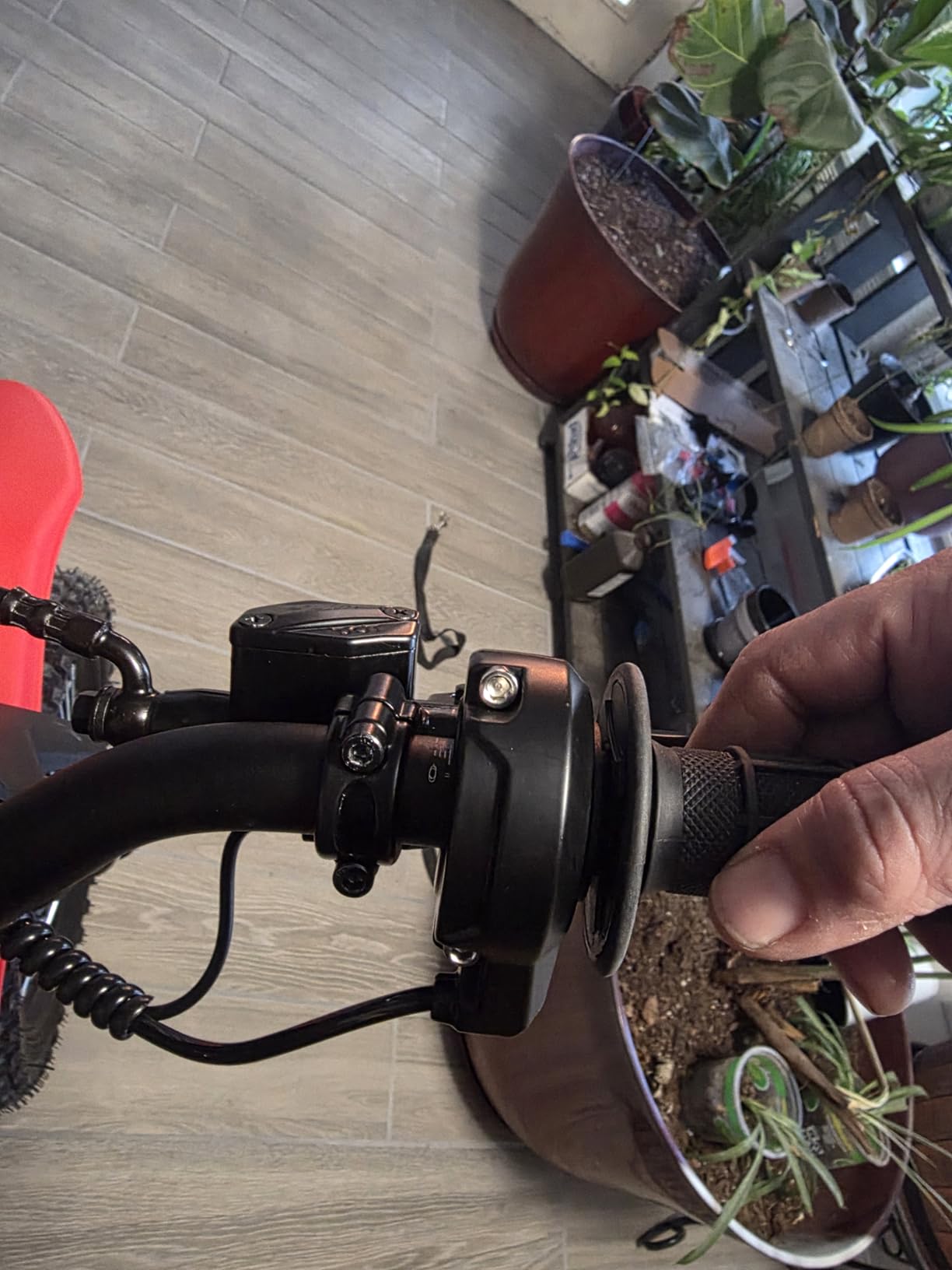 Yozma IN10 Electric Dirt Bike, 2600W 40MPH Electric-Motorcycle with 48V/23AH Battery Ebike, Full Hydraulic Brakes and Suspensions Mountain Off-Road E Dirt Bike, for Teens & Adults customer photo 1
