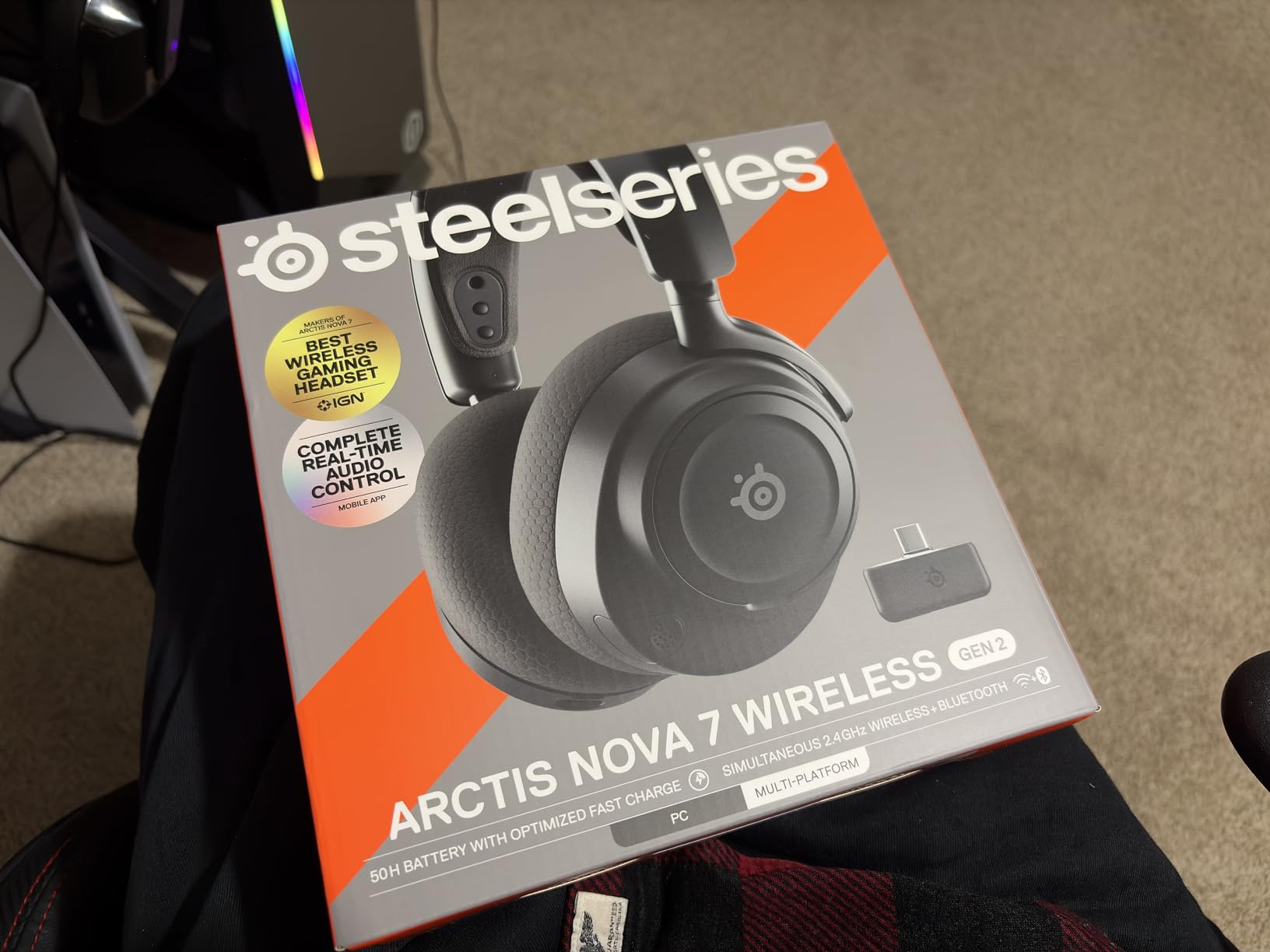 Arctis Nova 7 Wireless Gen 2 Gaming Headset - Real-Time App Control, 50+ HR Play, Neodymium Drivers, Mix 2.4GHz/Bluetooth, PC, PS5, PS4, Switch 1/2, Mobile - Black customer photo 2