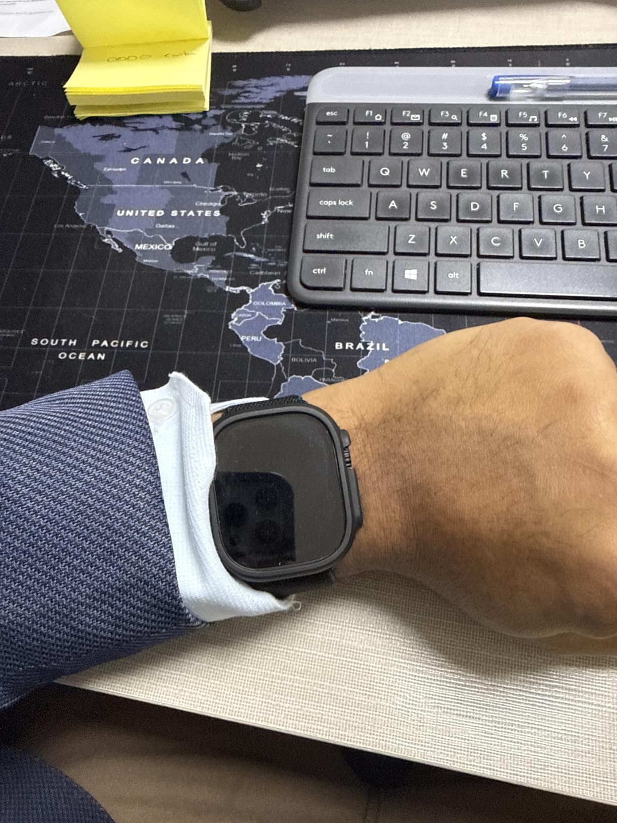 Apple Watch Ultra 3 [GPS + Cellular, 49mm] Black Titanium Case with Black Ocean Band (Renewed) customer photo 2