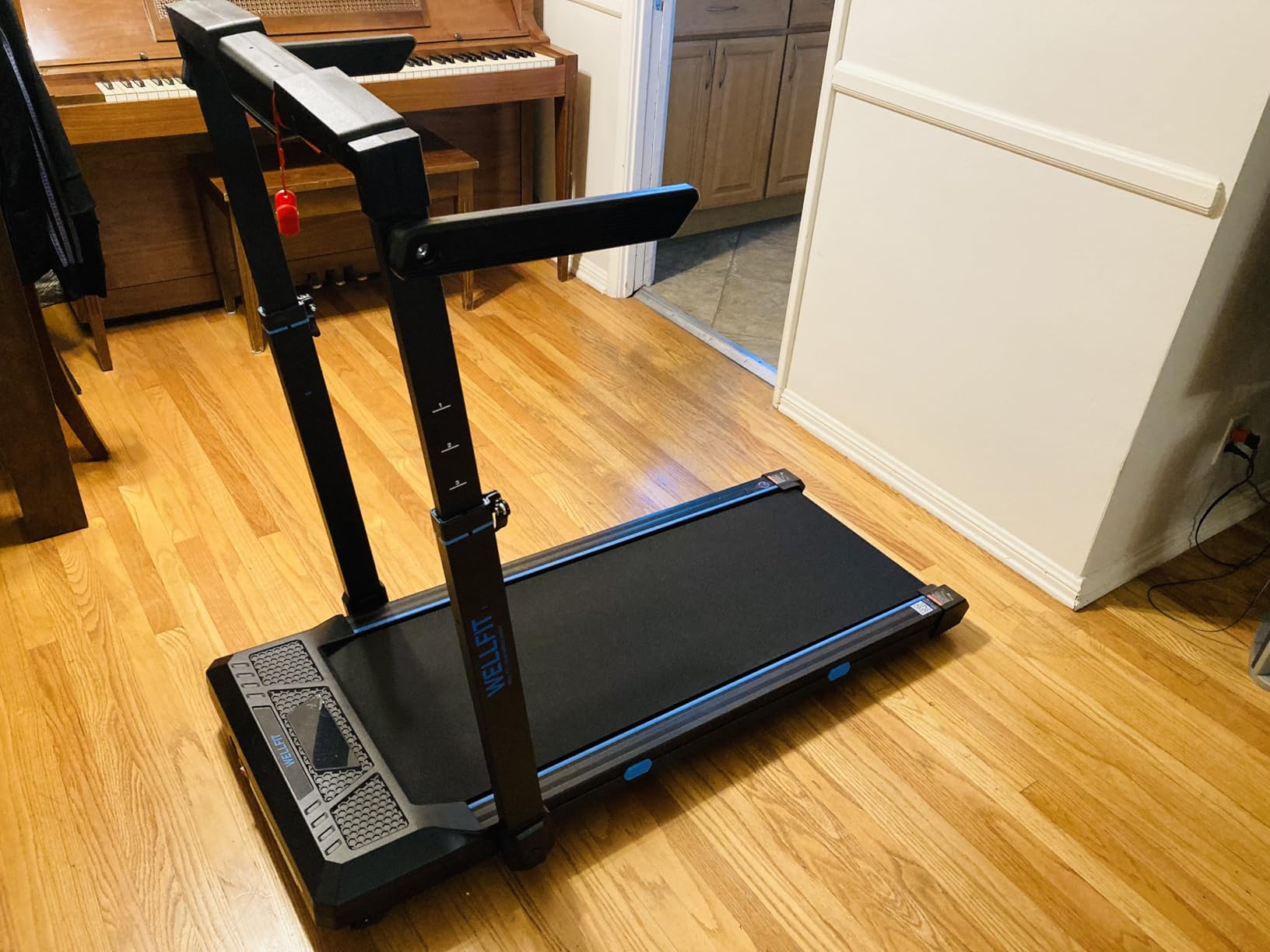 WELLFIT Treadmill with Auto Incline, 4 in 1 Foldable Treadmills for Home with Adjustable Height, 3.5HP Quiet Under Desk Treadmill, 400 LBS Capacity Portable Walking Pad with App, Space-Saving Design customer photo 1