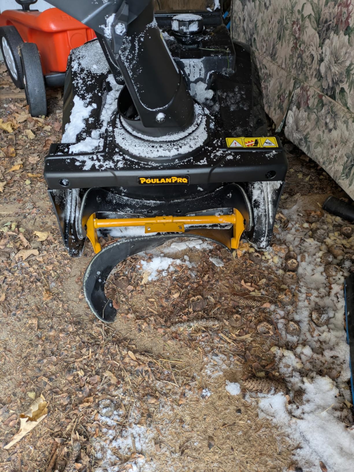 Poulan Pro Snow Blower Gas Powered, Single Stage 18 Inch Gas Snow Thrower with Electric Start, 190 Degree Remote Chute Control customer photo 1