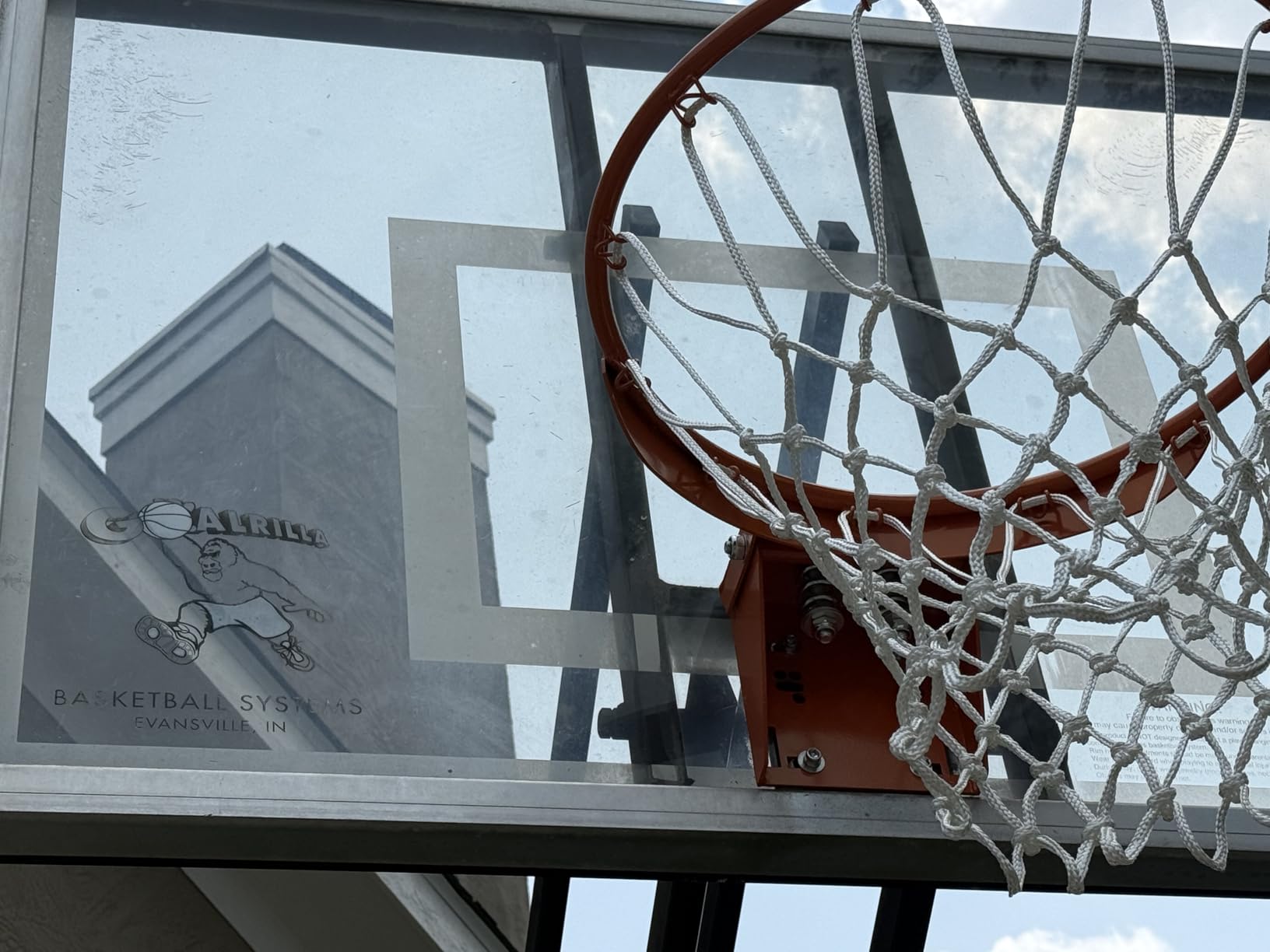 VEVOR Basketball Hoop, 44 54 Inch PC Backboard Wall Mounted, Basketball Portable Hoop & Goal, Indoor & Outdoor with Hand-Crank Adjustment, Classic Basketball Court, Teens, Adults, Schools, Parks customer photo 1