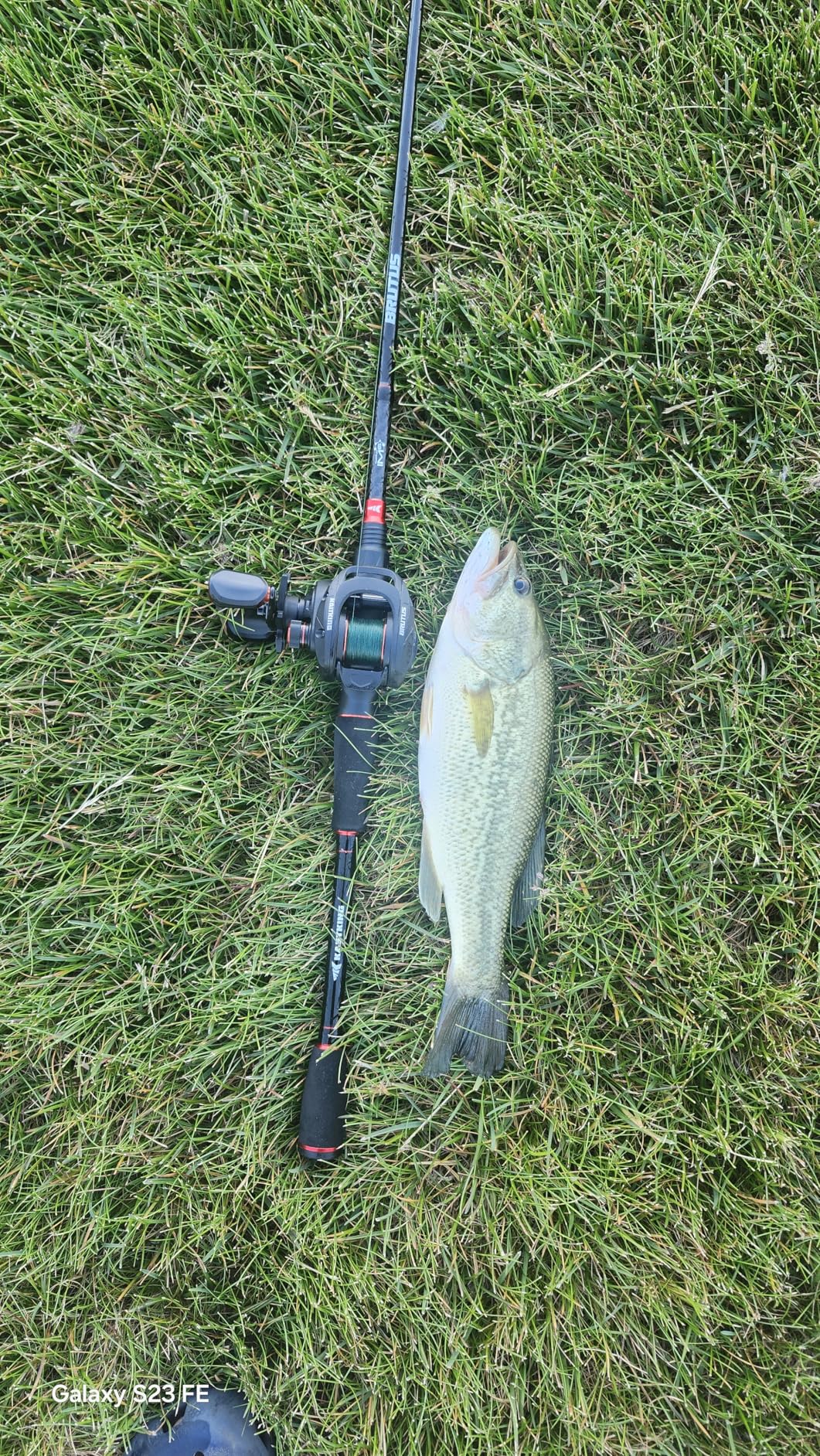 KastKing Brutus Twin-Tip Fishing Rod and Reel Combo, Baitcaster, Spinning & Spincast Combos, IM6 Graphite 2-Piece Rod with Backup Tip Section, EVA Handle, Durable & Sensitive, Freshwater Fishing customer photo 2