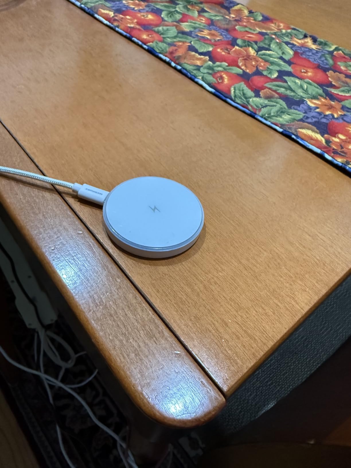 25W Magnetic Wireless Charger: Fast Charging Pad for iPhone 17 16 15 14 13 12 Pro Max, Samsung Galaxy S26 S25, Google Pixel 10, AirPods - Slim Portable for Travel Bedside Office - White 2 Pack customer photo 2