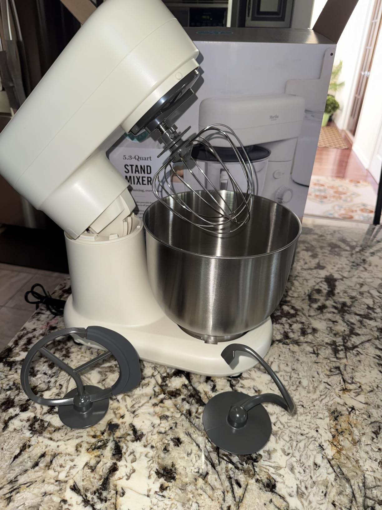 Martha Stewart 5.3Qt Stand Mixer, 12-Speed Tilt-Head Electric Kitchen Mixer with Stainless Steel Bowl, Dough Hook, Whisk & Beater, Splash Guard (Linen Cream) customer photo 2