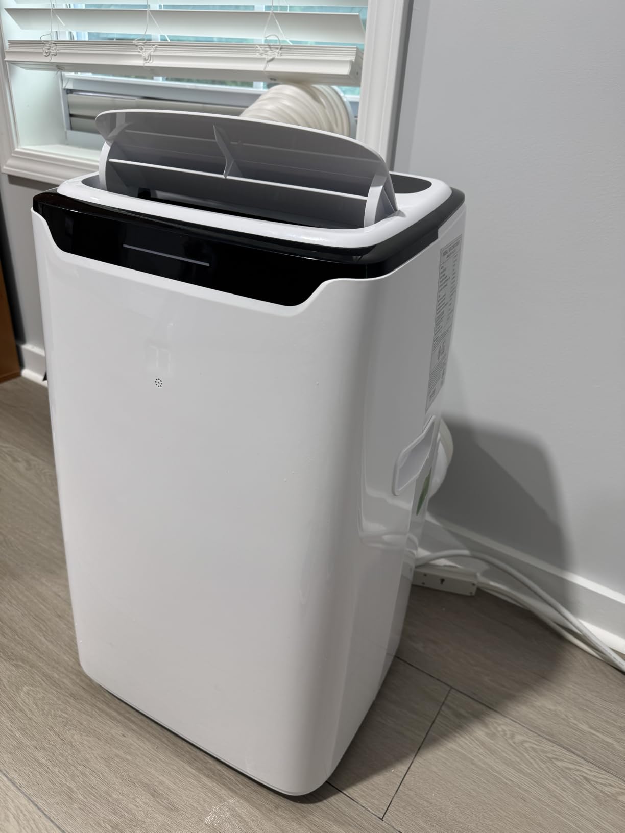 Portable Air Conditioner, 14000 BTU Fast Cooling for Large Rooms up to 700 Sq.Ft, 3-in-1 Energy Efficient Portable AC Unit with Upward Airflow, Sleep Mode, for Bedroom/Apartment/Living Room customer photo 1