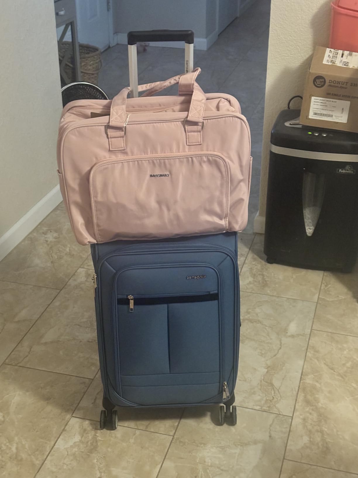 Samsonite Soft-Sided 29-Inch Lightweight Large Checked Expandable Element Suitcase: Durable, 360 Spinner Wheels, Adjustable Telescopic Handle, 2 Front & 1 Side Pocket- Black customer photo 1