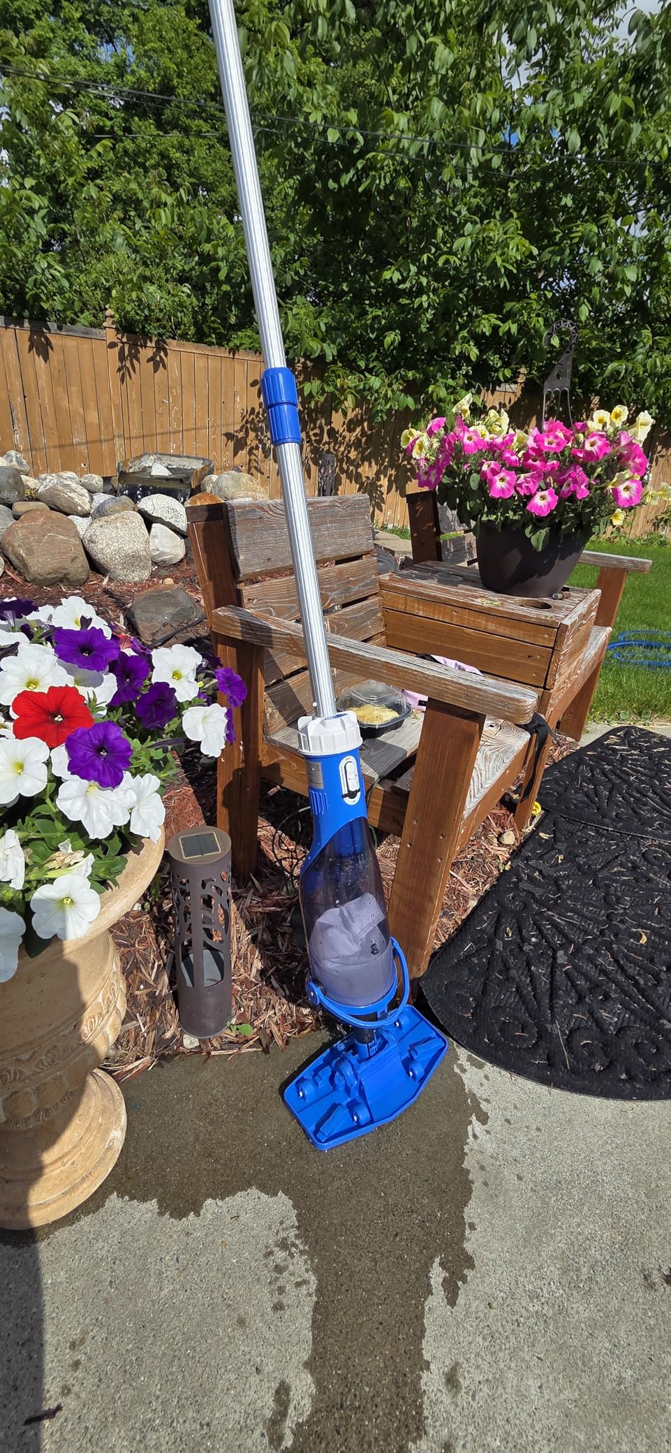 Cordless Pool Vacuum with Telescopic Pole, 18.5 GPM Powerful Suction, 1.5H Supercharge Technology, Handheld Pool Vacuum Cleaner for Above Ground/Inground Pools, Hot Tubs, Blue customer photo 1