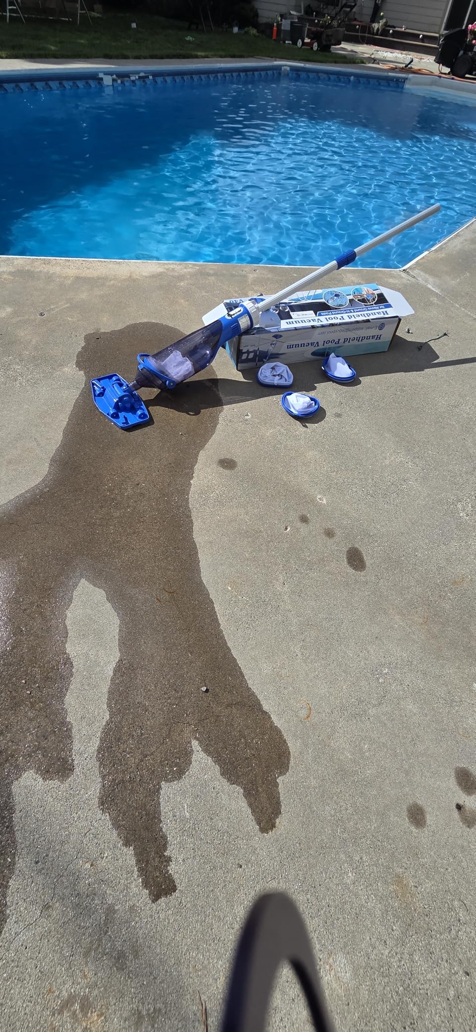 Cordless Pool Vacuum with Telescopic Pole, 18.5 GPM Powerful Suction, 1.5H Supercharge Technology, Handheld Pool Vacuum Cleaner for Above Ground/Inground Pools, Hot Tubs, Blue customer photo 2