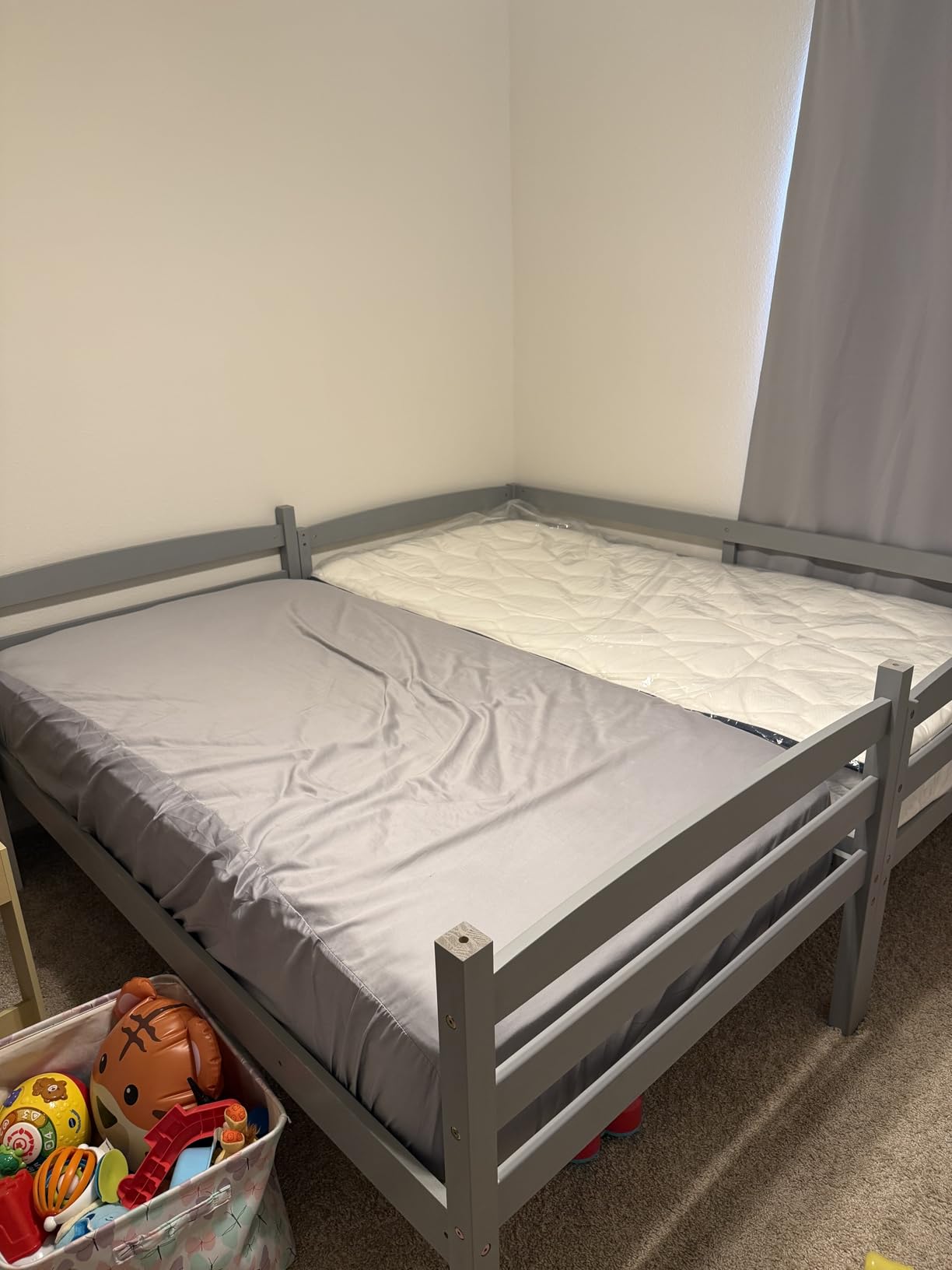KOMFOTT Twin Over Full Bunk Bed, Pine Bed Frame with 3-Step Ladder, Full-Length Guardrails & 21 Wooden Support Slats, Solid Wood Bunk Bed for Teens, Kids, Adults, Dorms and Apartments (White) customer photo 1