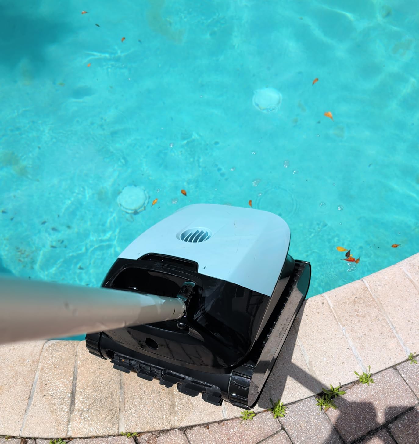 Beatbot Sora 10 Cordless Pool Vacuum Robot for Inground & Above Ground Pools, 6800 GPH Suction, Floor/Wall/Waterline/Shallow Area Cleaning, Waterline Parking, 300 Mins Runtime, Mint Green customer photo 1