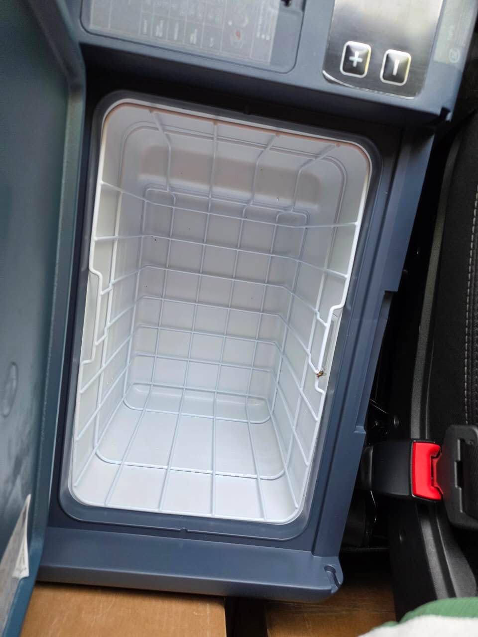 Aeitto 12 Volt Car Refrigerator 20Quart Car Fridge Freezer Electric Cooler Portable Cooler 12V Fridge RV Refrigerator -4~68F Temp Control 12/24V DC & 100-240V AC for Travel, Camping, RV, Road customer photo 1