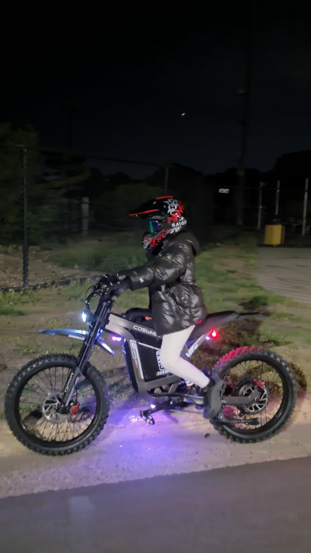 Electric Dirt Bike for Adults, 9000W Peak Motor Electric Motorcycle, 72V 40Ah Battery, Up to 60MPH Off Road Electric Bike, 19