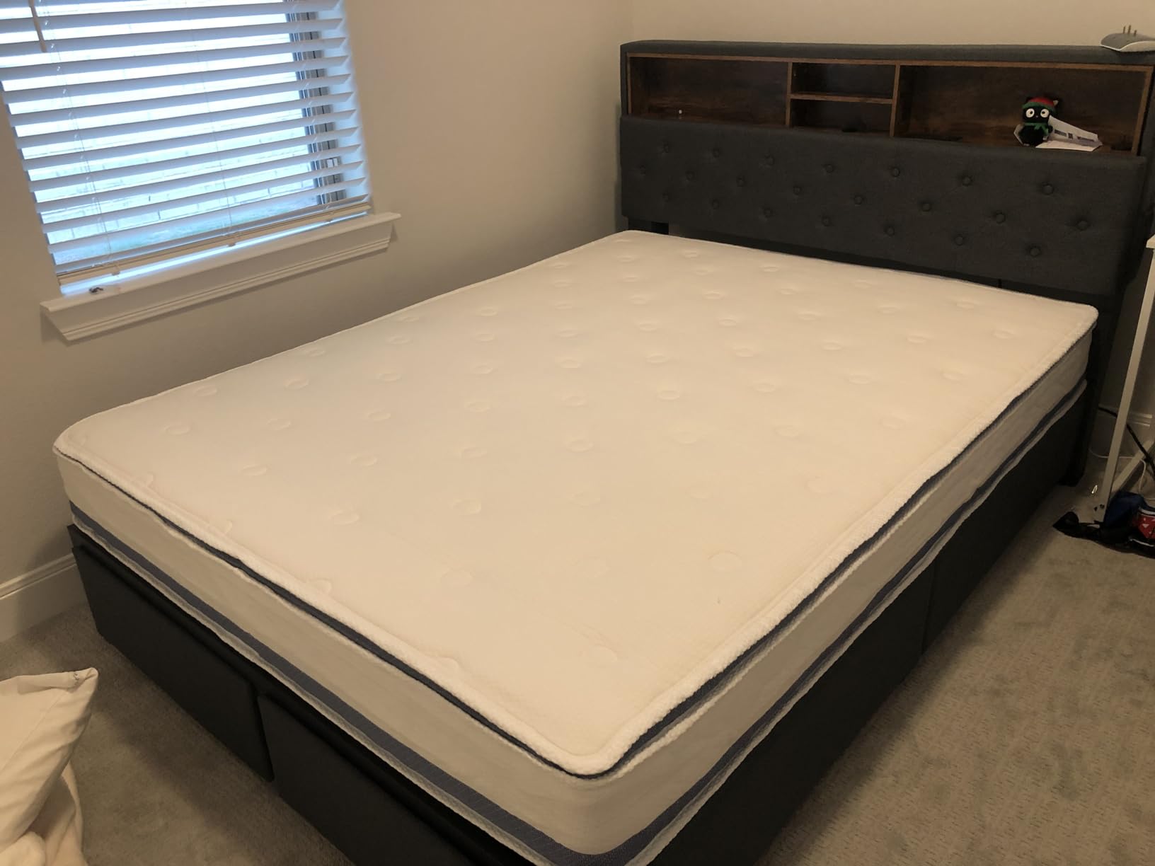Queen Mattress 12 Inch Hybrid Mattress in a Box, Soft Queen Size Mattress with Pocketed Springs and Gel Memory Foam, Plush Mattress with Pressure Relief for Side Sleepers, CertiPUR-US, 365-Night Trial customer photo 1