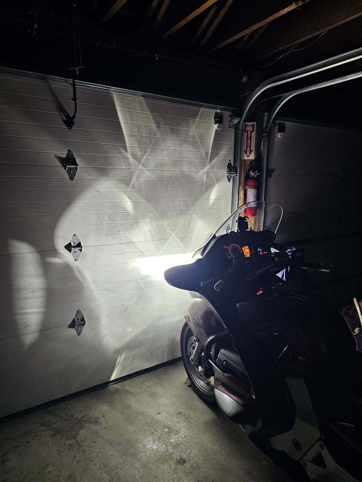 BEAMTECH H-4 Bulbs, S1 Series 9003 Fanless 300% Brighter 6500K White Fog Light, 2 Bulbs customer photo 2