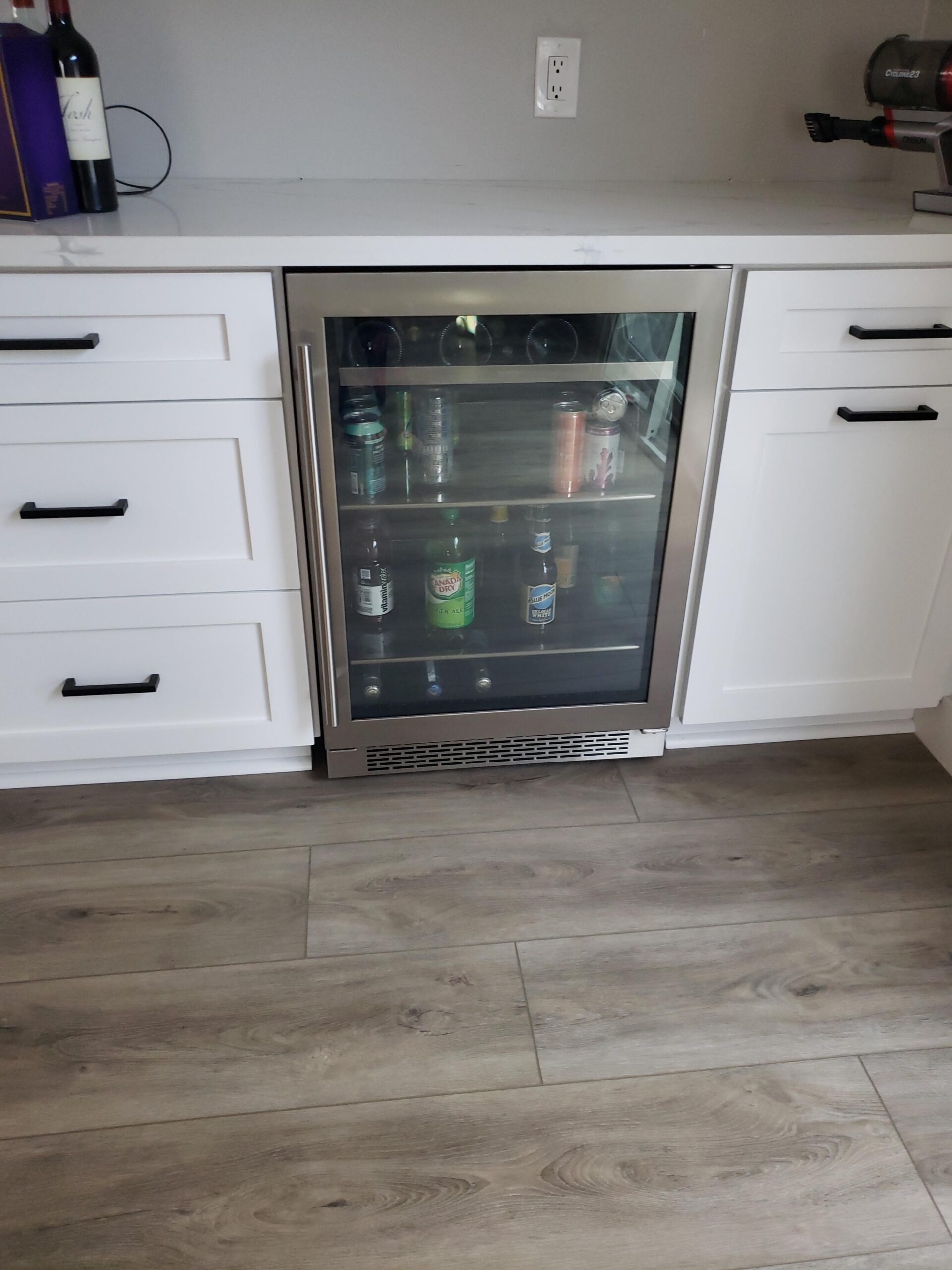 Zephyr Presrv 24 Inch Beverage and Wine Fridge Single Zone Under Counter, Built-in Drink Refrigerator customer photo 1
