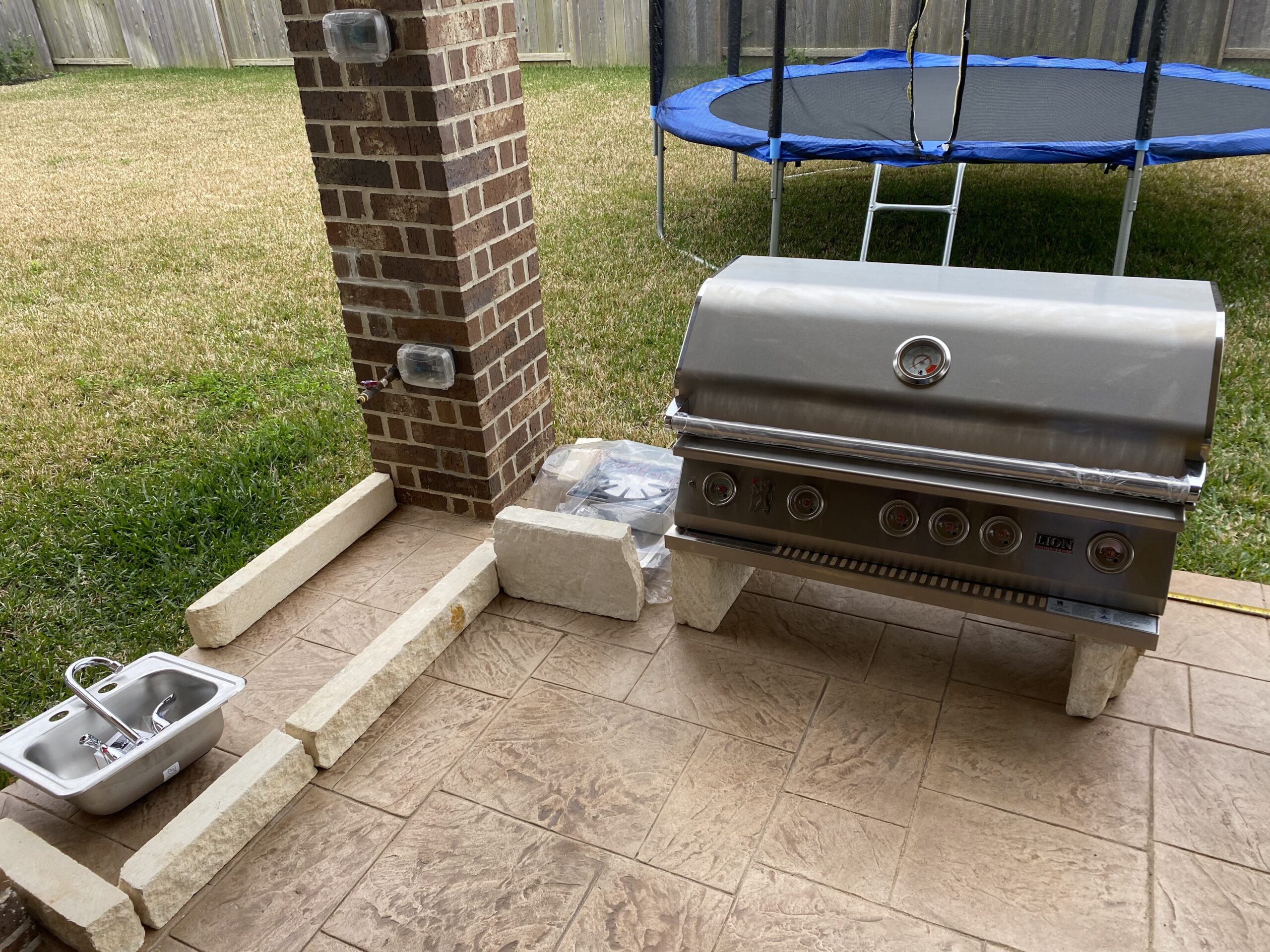 Lion 40-Inch Natural Gas Grill L90000 with Refrigerator and Door and Drawer Combo and Drop-In Sink with and 5 in 1 BBQ Tool Set Best of Backyard Package Deal customer photo 2