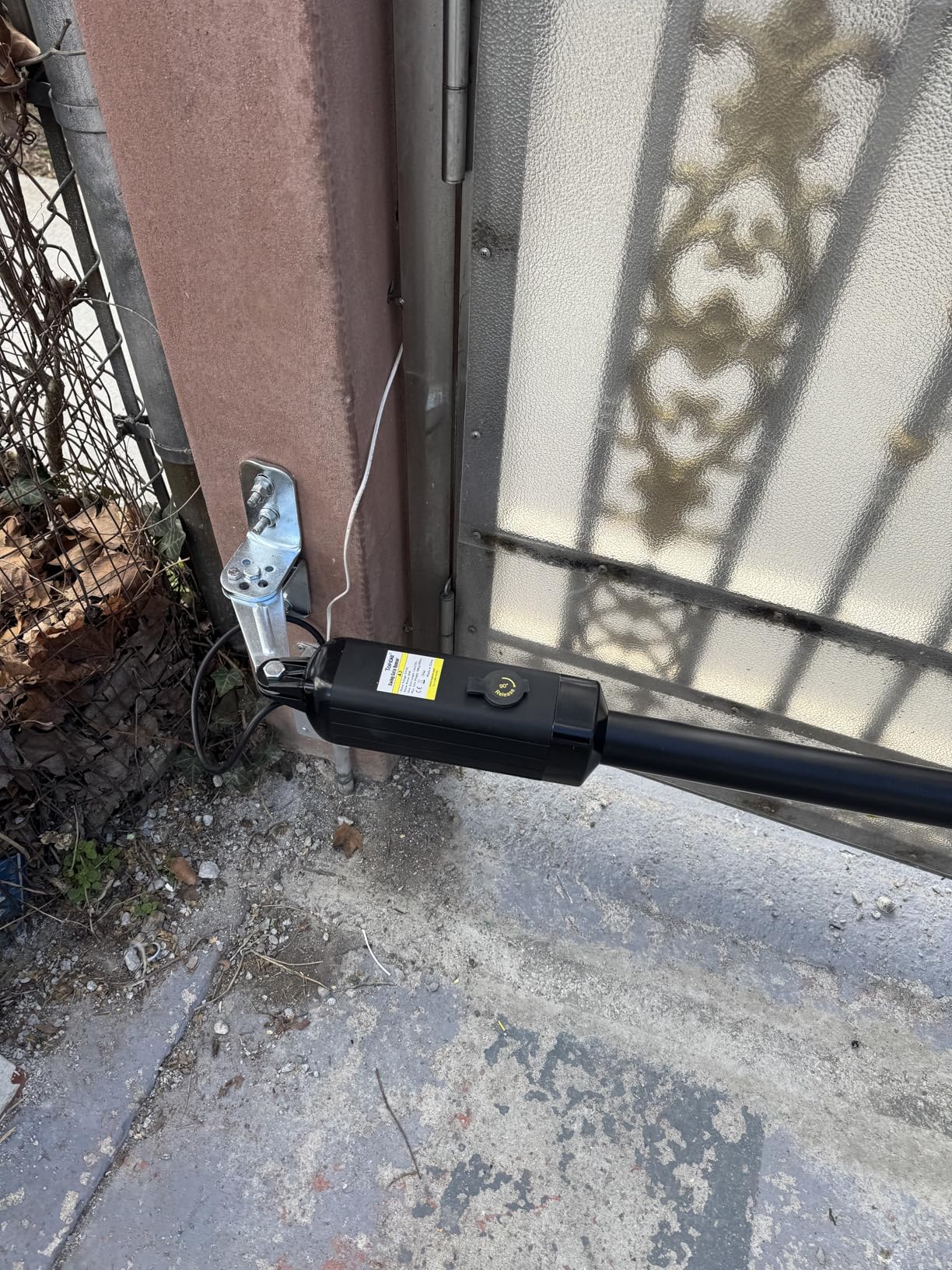 TOPENS PW302 Dual Swing Gate Opener Light Duty Automatic Gate Motor for Double Swing Gates Up to 12ft per Arm, Electric Driveway Gate Operator AC Powered with Remote Control Kit Solar Compatible customer photo 2