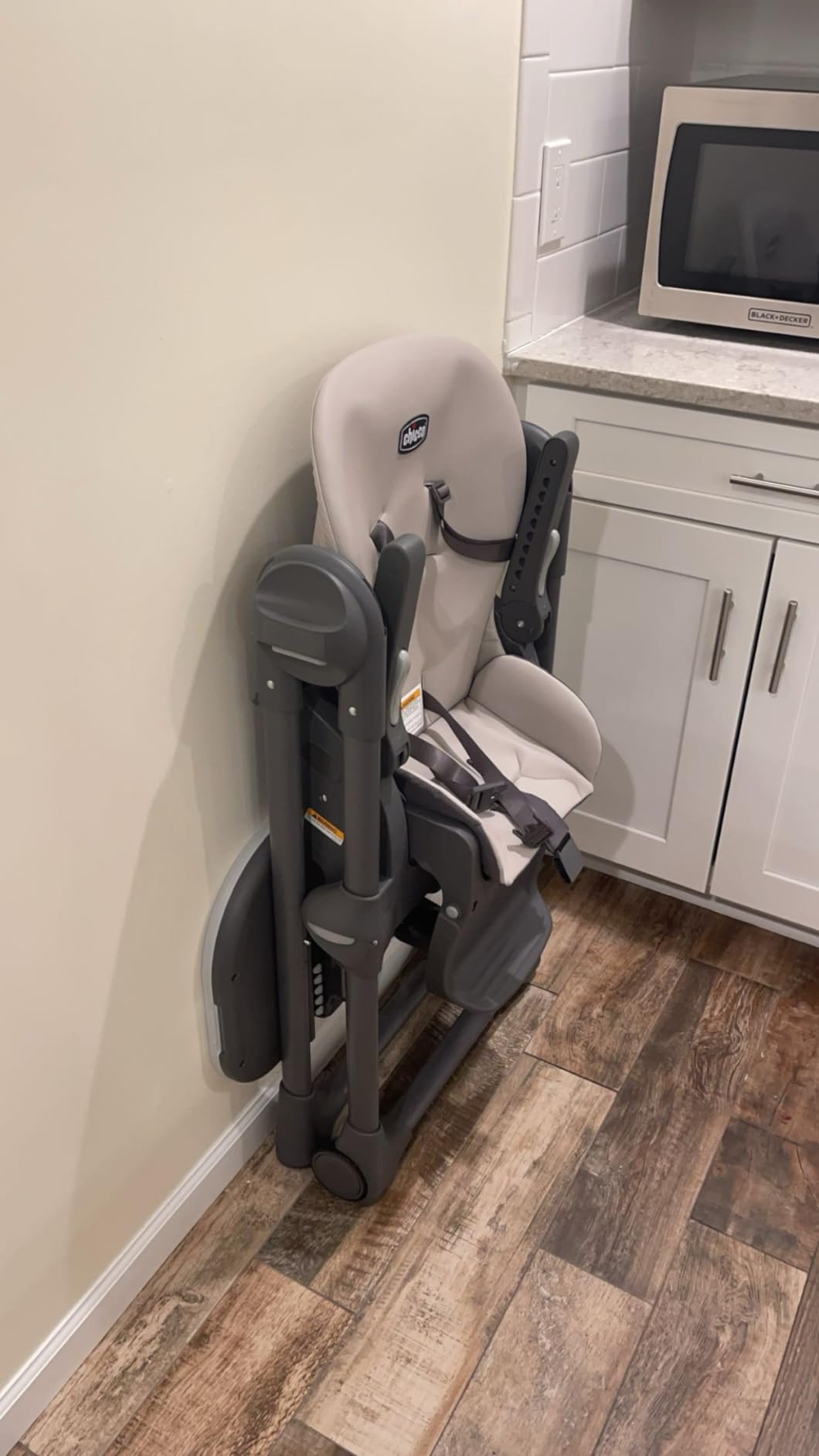 Chicco Polly Space-Saving Foldable High Chair with Easy-Clean Seat Pad, Multi-Position Recline and Height Adjustment, for Children up to 40 lbs., Taupe/Beige customer photo 1