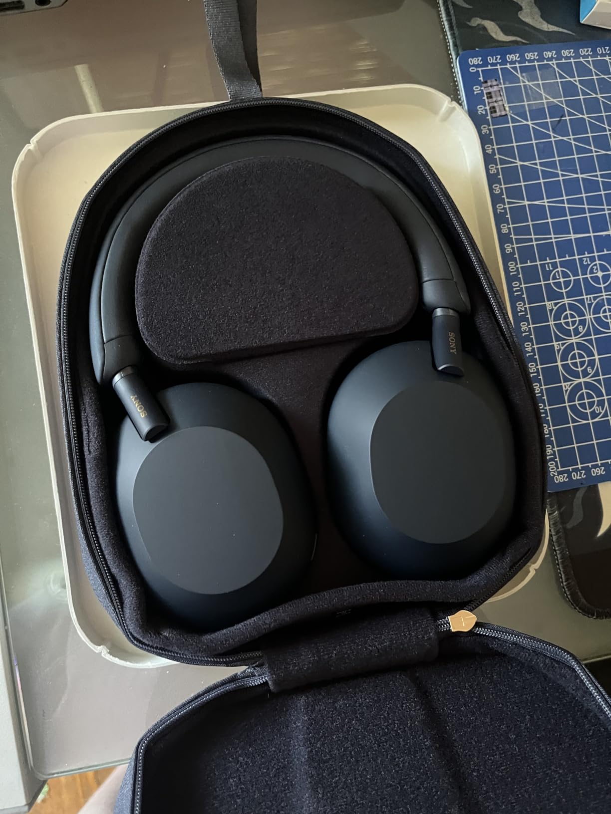 Sony WH-1000XM5 Premium Noise Canceling Headphones, Auto NC Optimizer, 30-Hour Battery, Alexa Voice Control, Silver customer photo 1
