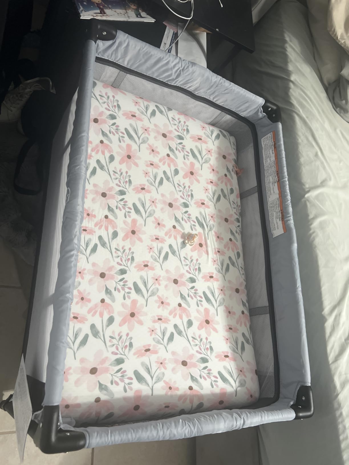 Dream On Me Zazzy Portable Playard with Bassinet - 360 Degree Mesh Visibility, Quick Folding Travel Friendly Design customer photo 1