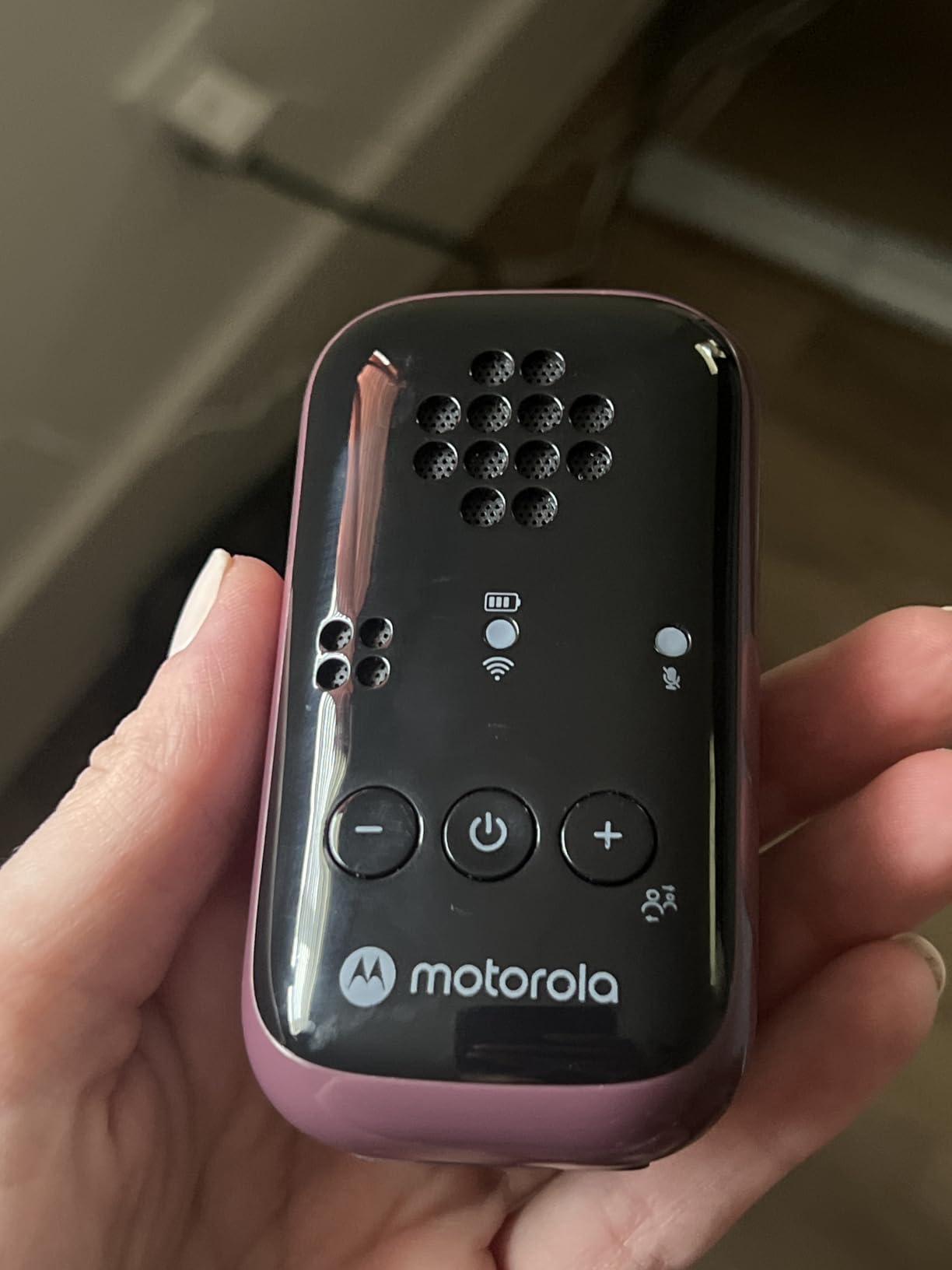 Motorola Nursery PIP12 Baby Monitor Audio Only, Portable and Rechargeable, No WiFi Needed, 1500ft Range HD Sound with Auto Off, Includes Water-Resistant Travel Case customer photo 1