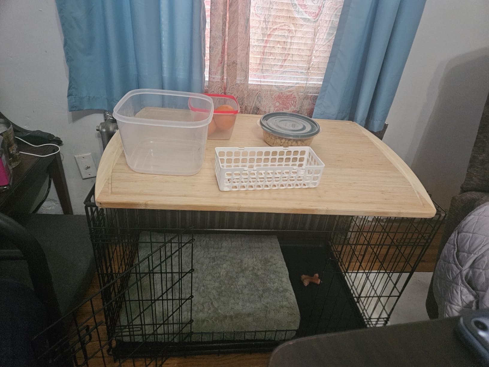 DUMOS 36 Inch Medium Double Door Dog Cage with Plastic Leak-Proof Pan Tray, Handle, Folding Metal Wire Pet Kennel for Indoor, Outdoor, Travel customer photo 2